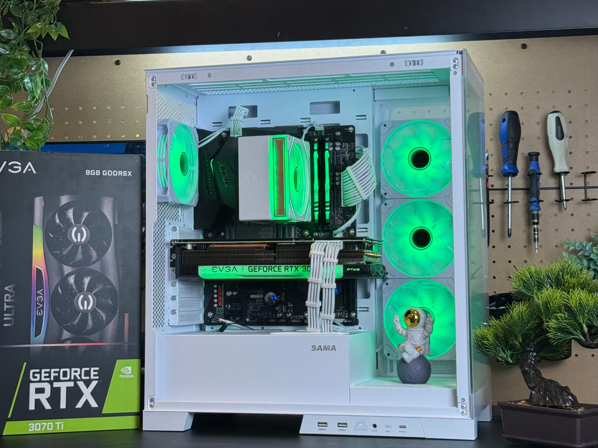 Brand New Gaming PC | RTX 3070 Ti | Ryzen 5 5600 | 32GB DDR4 RAM | 1TB | Windows 11
