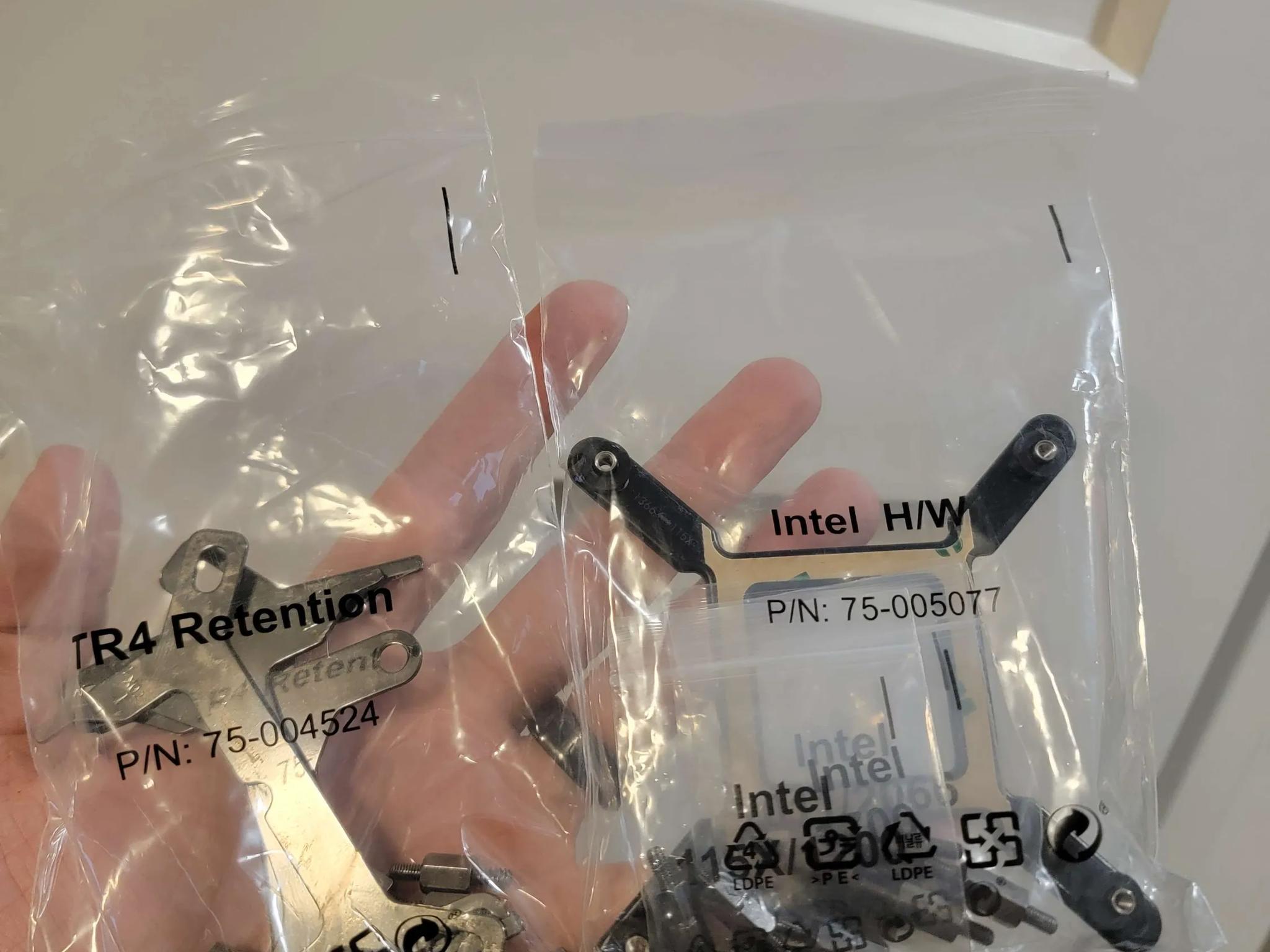 CORSAIR iCUE H150i Elite LCD Liquid CPU Cooler