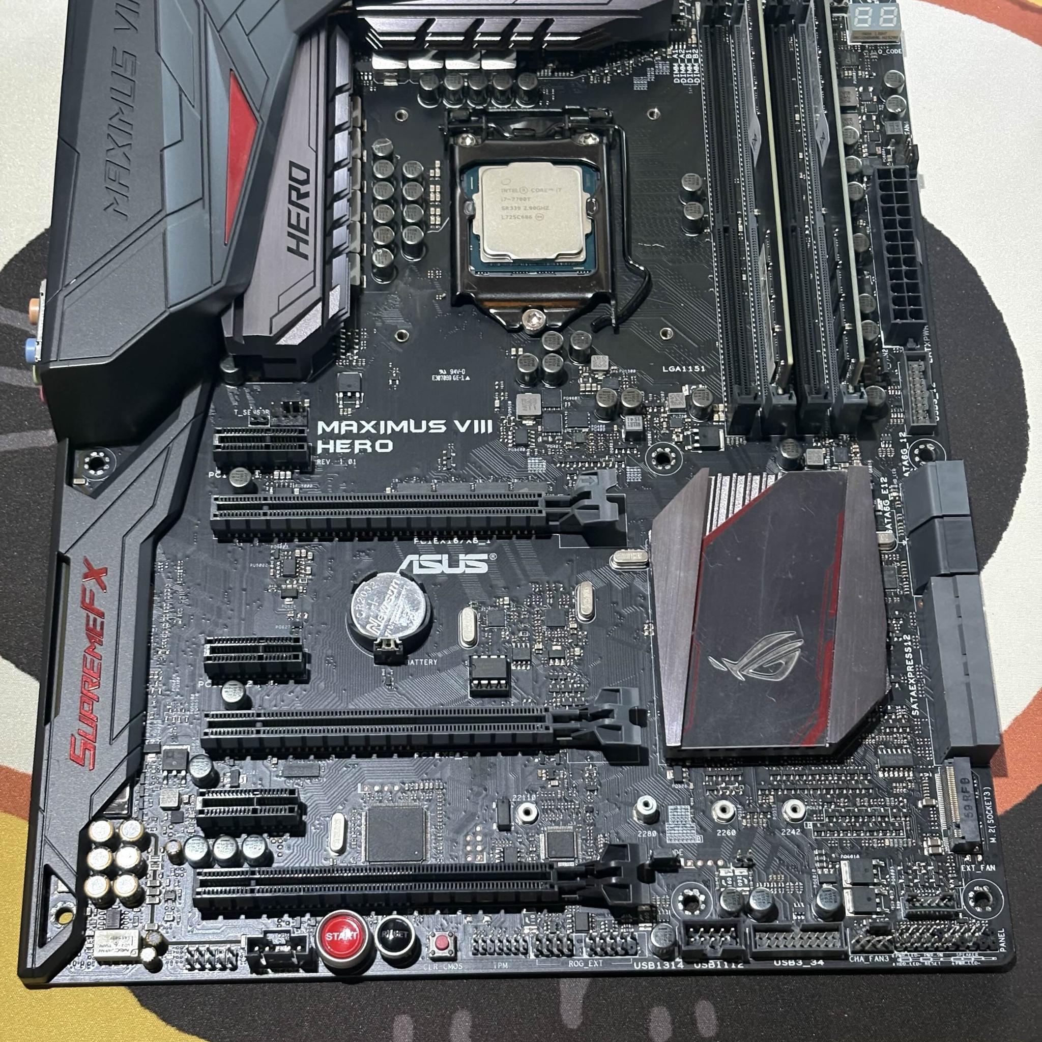 ASUS ROG Maximus VIII Hero + Intel i7-7700T + 16GB DDR4 + Wi-Fi + RGB Hub