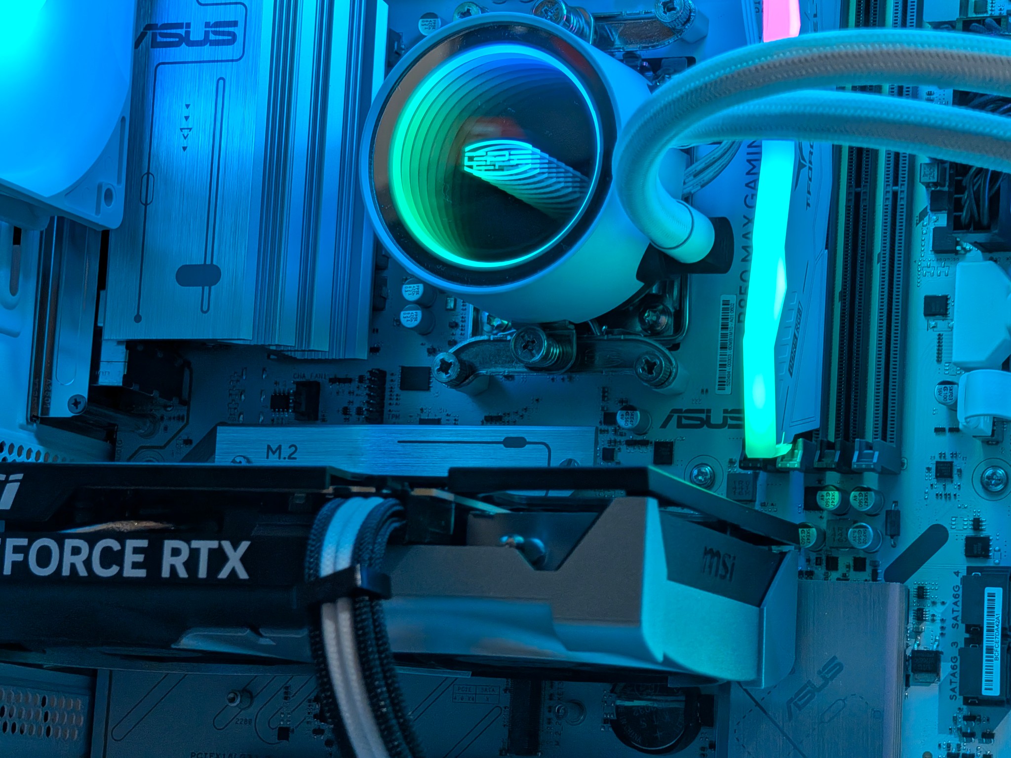 🌈🤍Ryzen 5 7600x | RTX 5060 | 16GB DDR5 | 1TB SSD | Gaming PC