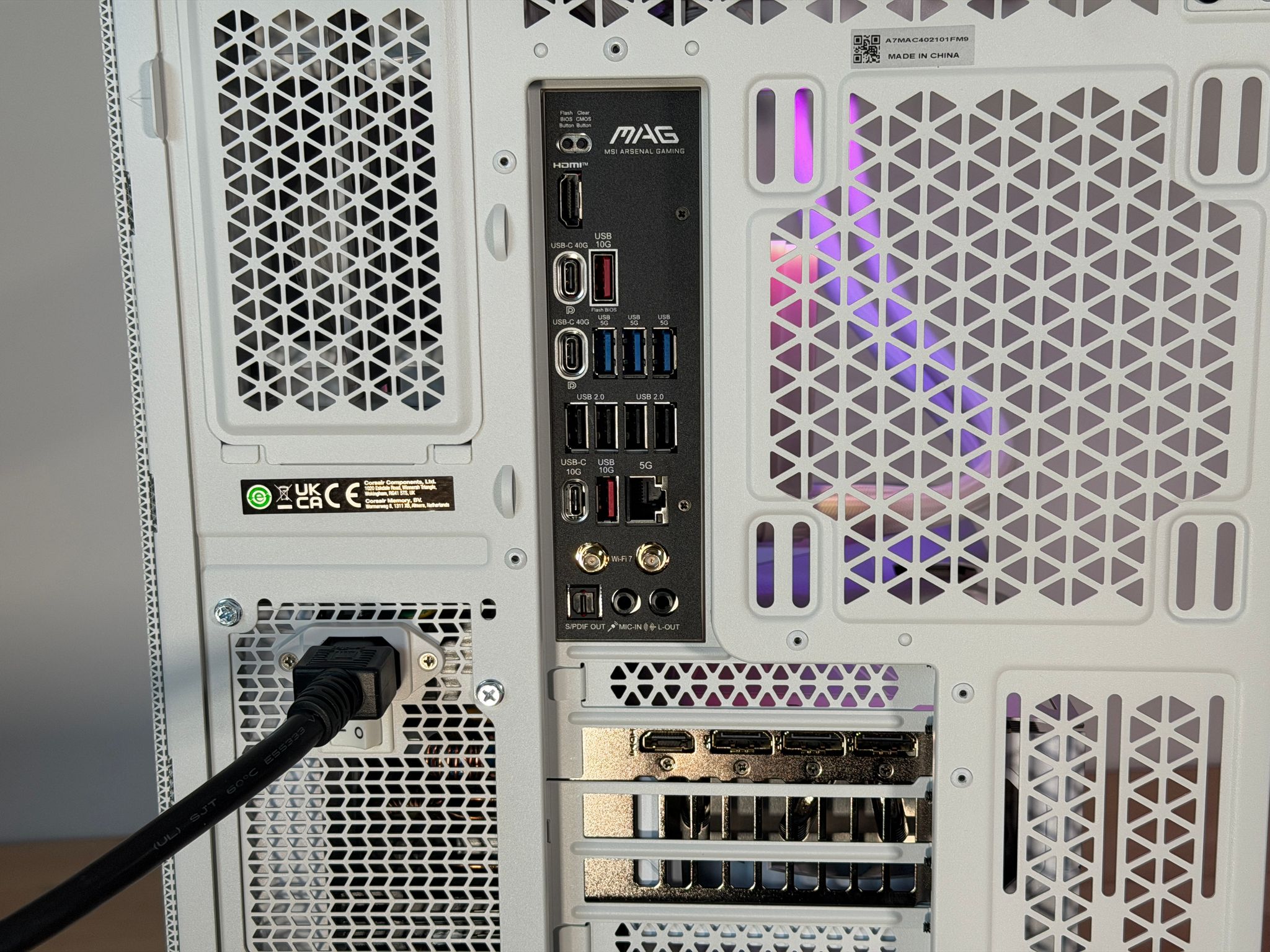 RTX 5080 Aorus Master Ryzen 7 9800x3d Gaming PC