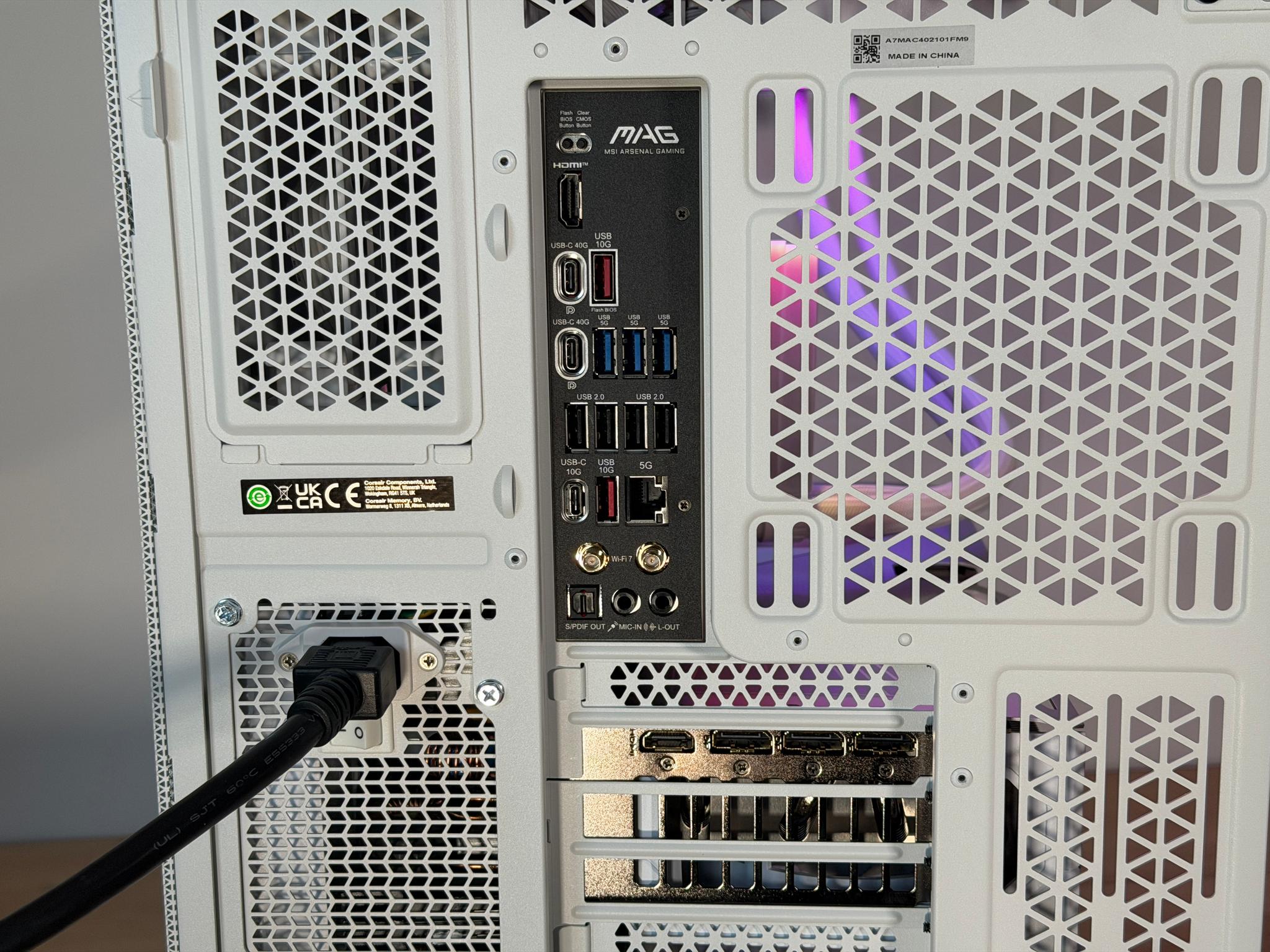 RTX 5080 Aorus Master Ryzen 7 9800x3d Gaming PC