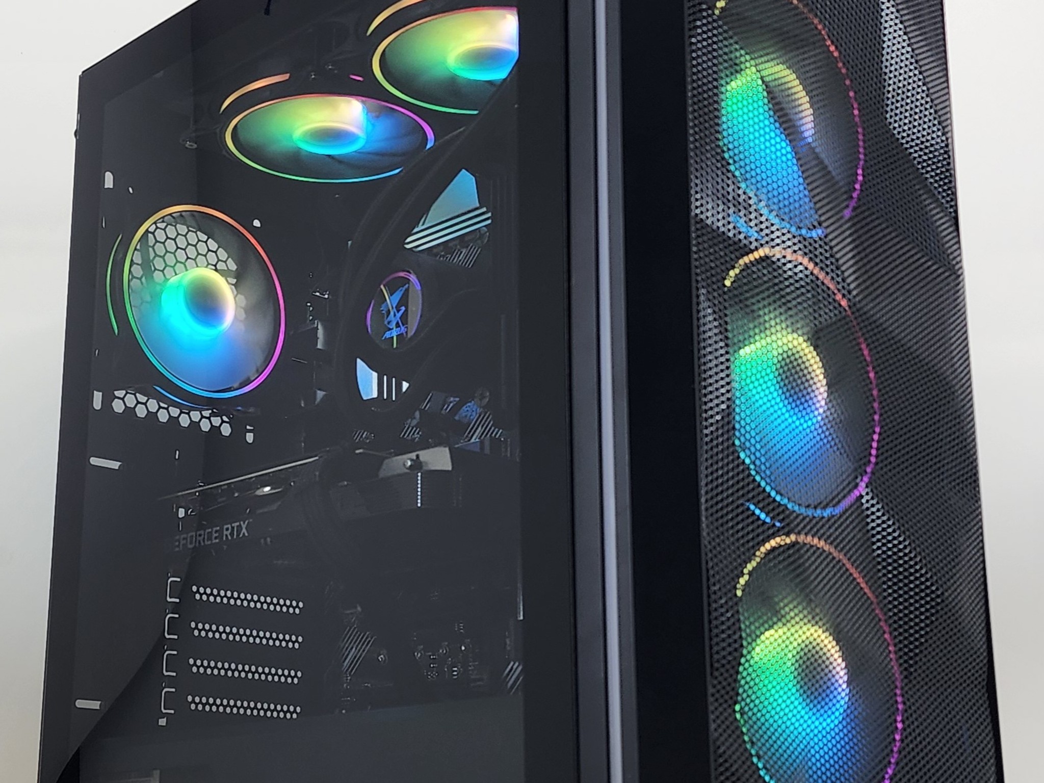 Gaming PC Ryzen 7 5700X 32GB RAM 1TB SSD RTX 3070 8GB Windows 11 PC