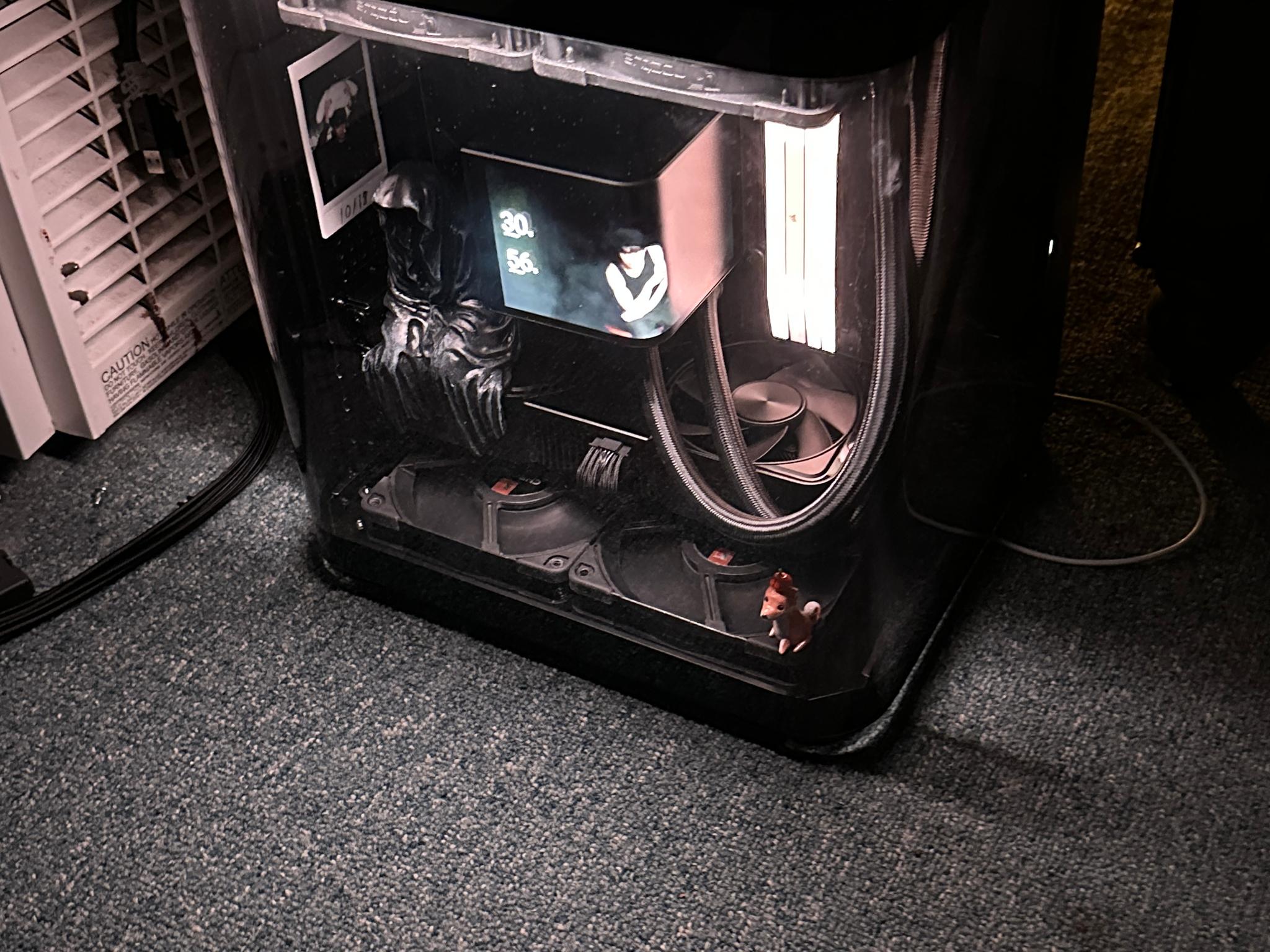 AMD RYZEN7 7800X3D + RTX 4070 SUPER Micro ATX PC