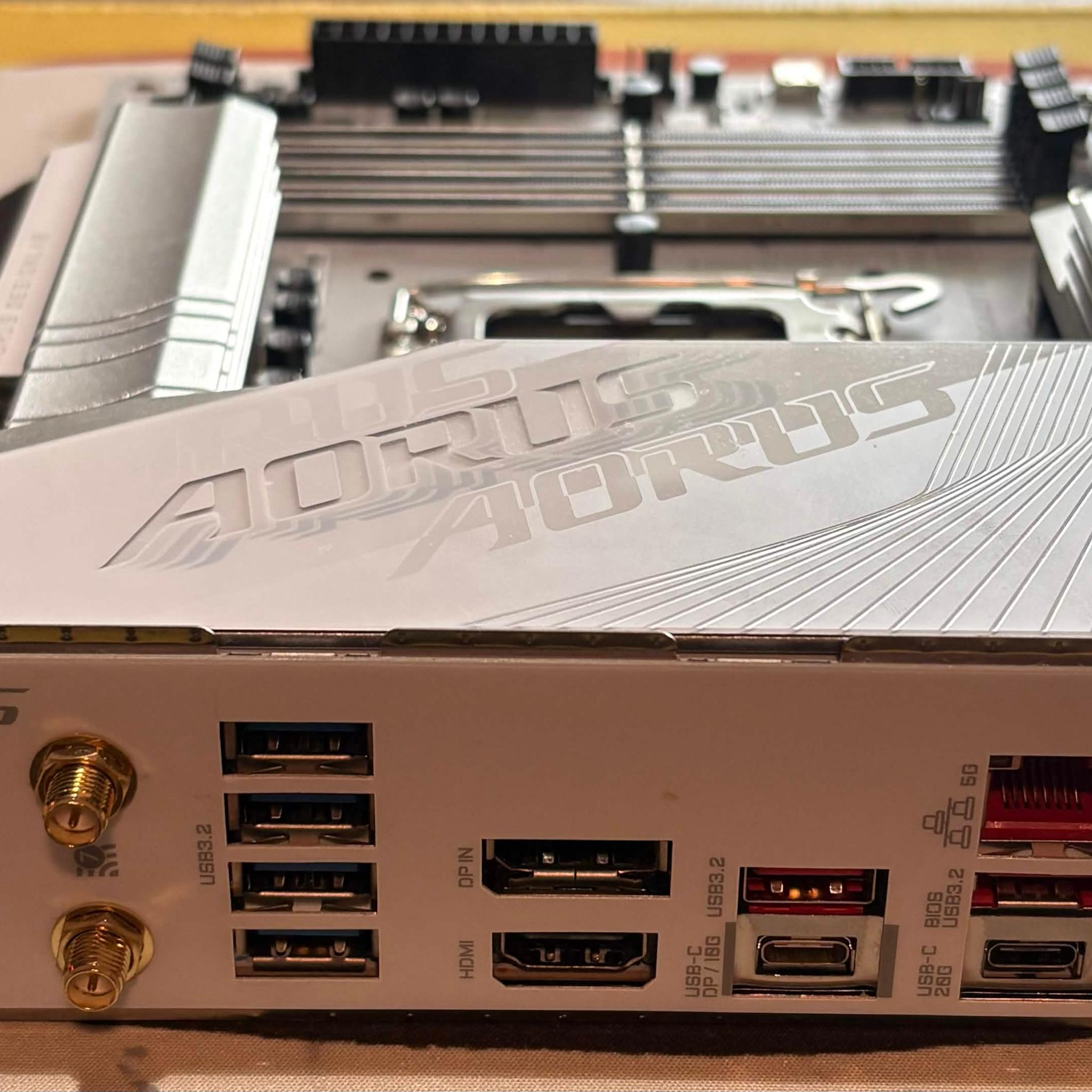 Gigabyte Z790 AORUS PRO X