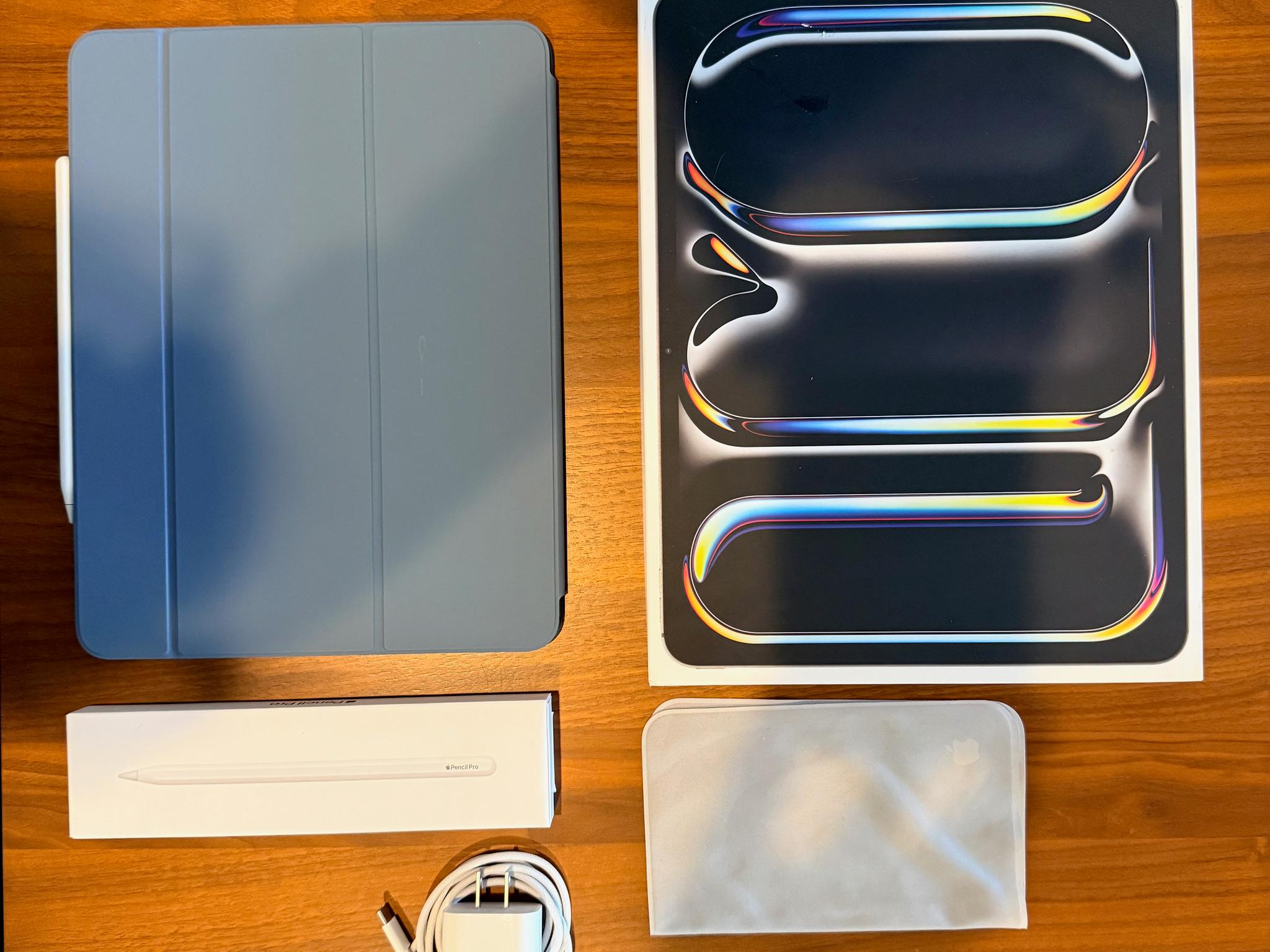 iPad Pro 13" M4 1TB Wi-Fi Nano-Texture Bundle - Apple Pencil Pro + Smart Folio - Like New