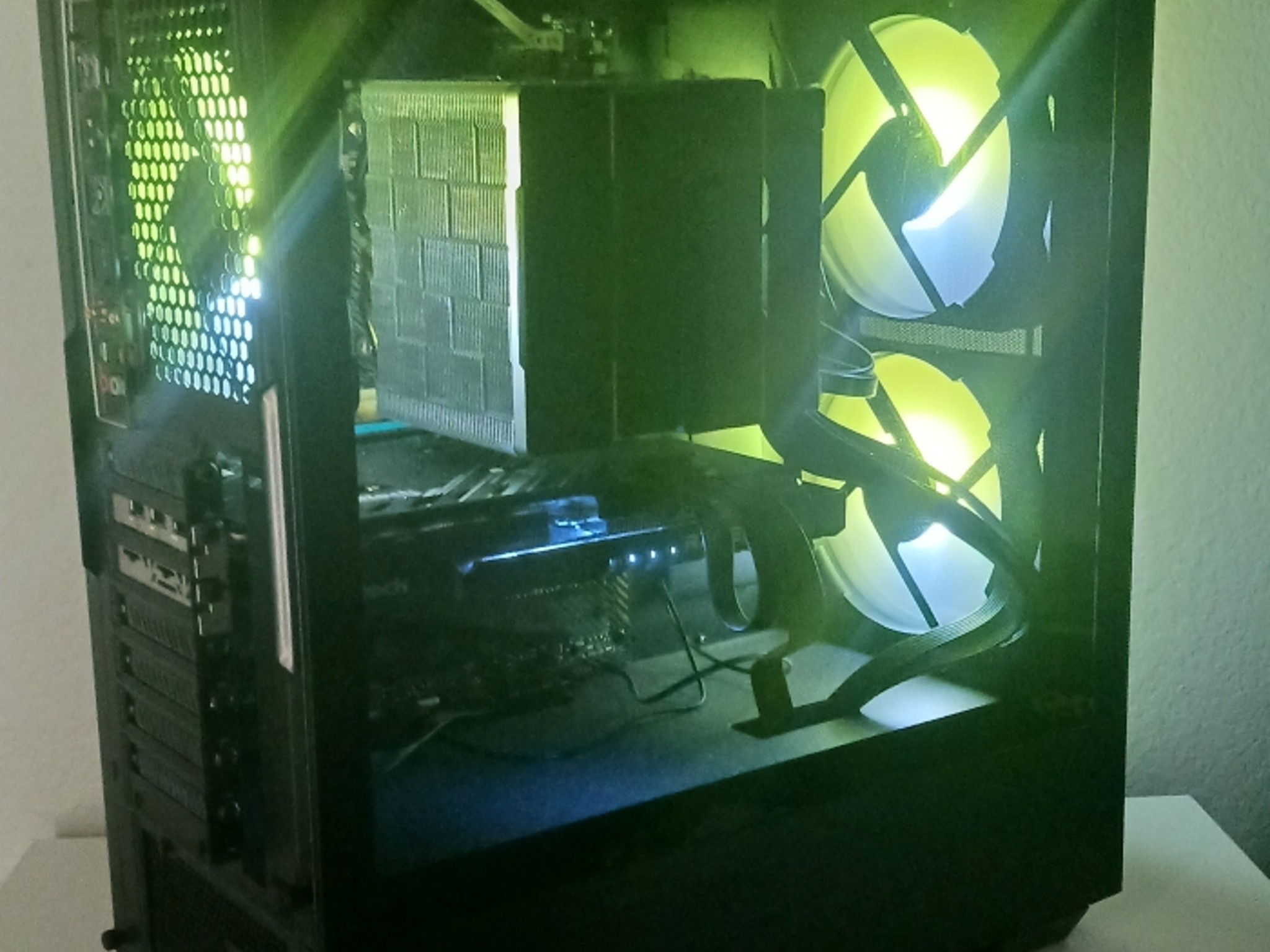 Complete High-End Gaming PC; AMD Ryzen 7; AMD Radeon RX 7600 XT