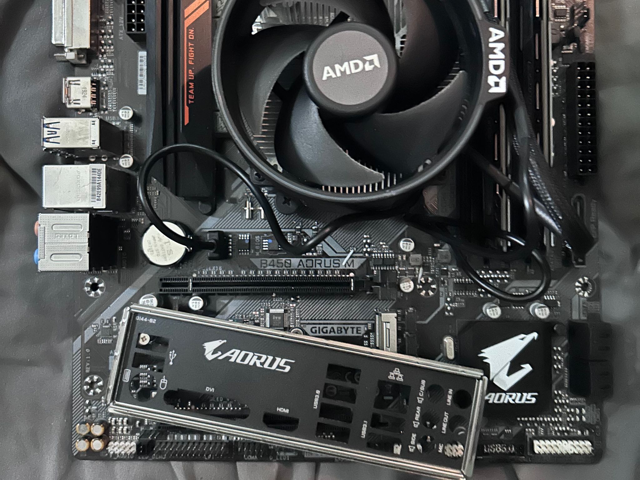 Ryzen 7 2700 + B450 AORUS M + 16GB ddr4 + RTX 3060 8gb