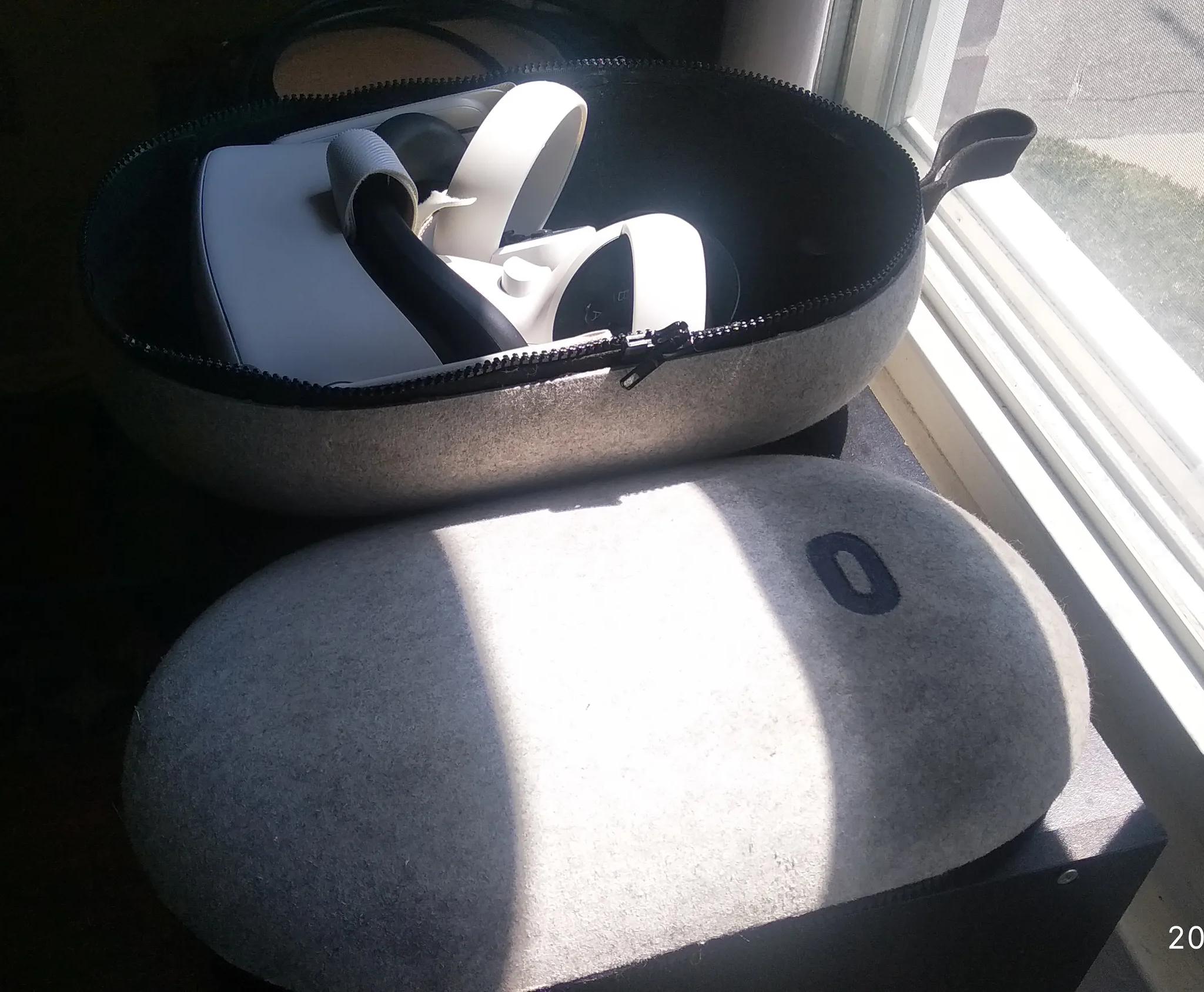 Oculus Meta Quest 2 - 256GB model with two controllers and 16ft Link cable for PCVR