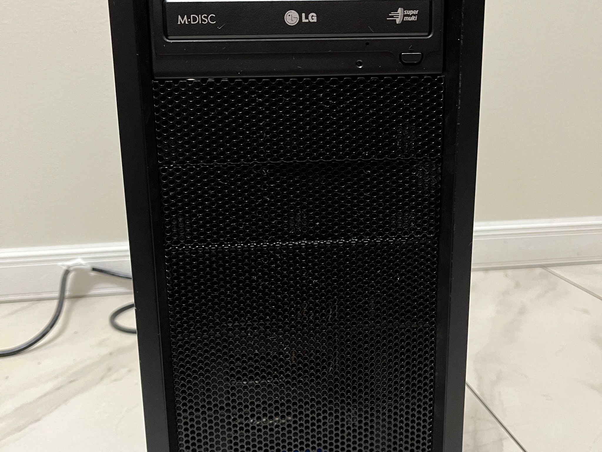 NVIDIA RTX 2070, Intel i7-6700k, 16GB RAM, 1.2TB Storage - Gaming PC w/Wi-Fi, BT