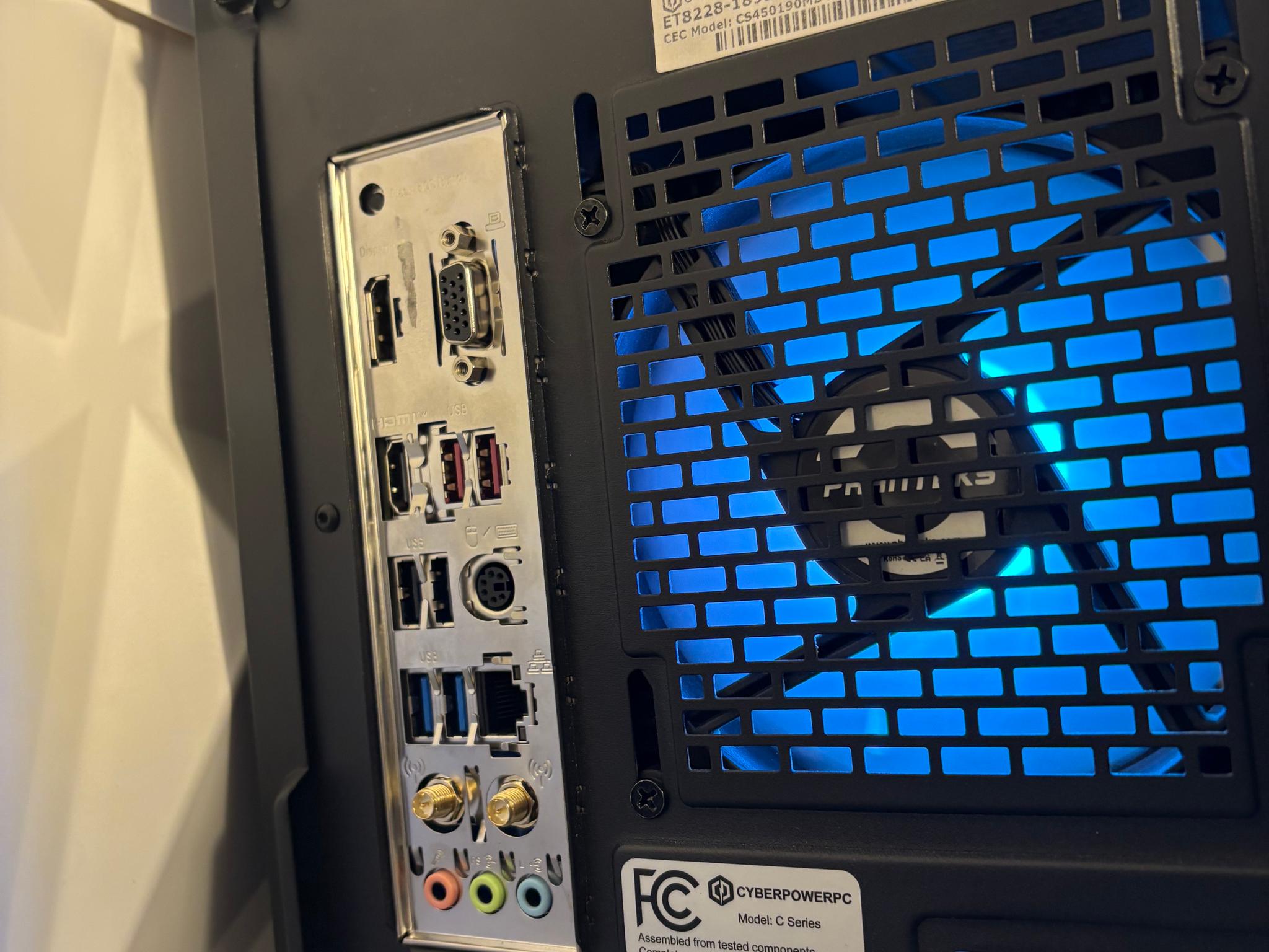 //Frost// Gaming PC - RTX 5060, Ryzen 5 5500, 32GB, 1TB - RGB, Wi-Fi, Bluetooth (By EXT PCs)