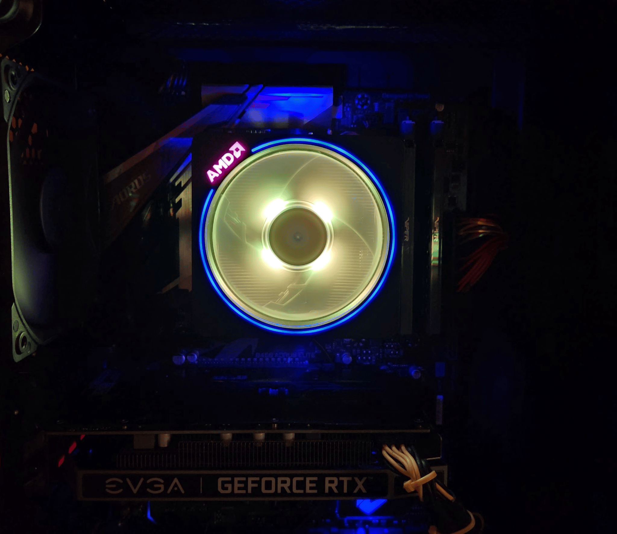 Ryzen 3600 with EVGA 2060 KO, great midrange PC!