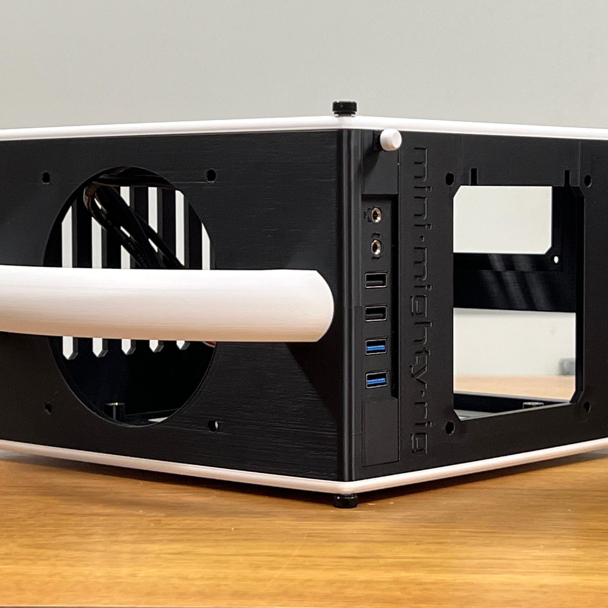 10L SFF PC Case | Portable | 3D Printed | Hand Assembled | Unique Look