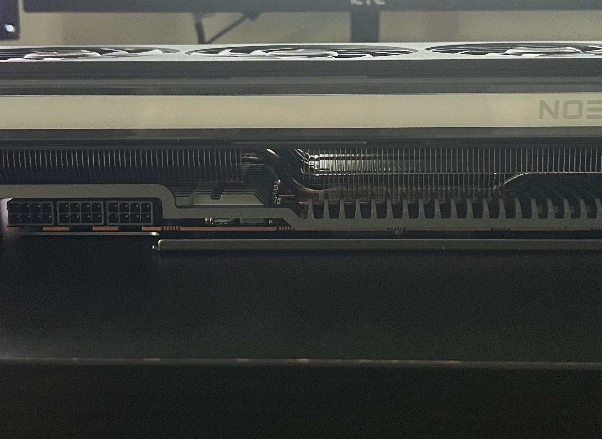 Sapphire NITRO+ AMD Radeon RX 7900 XTX Vapor-X Gaming Graphics Card 24GB GDDR6