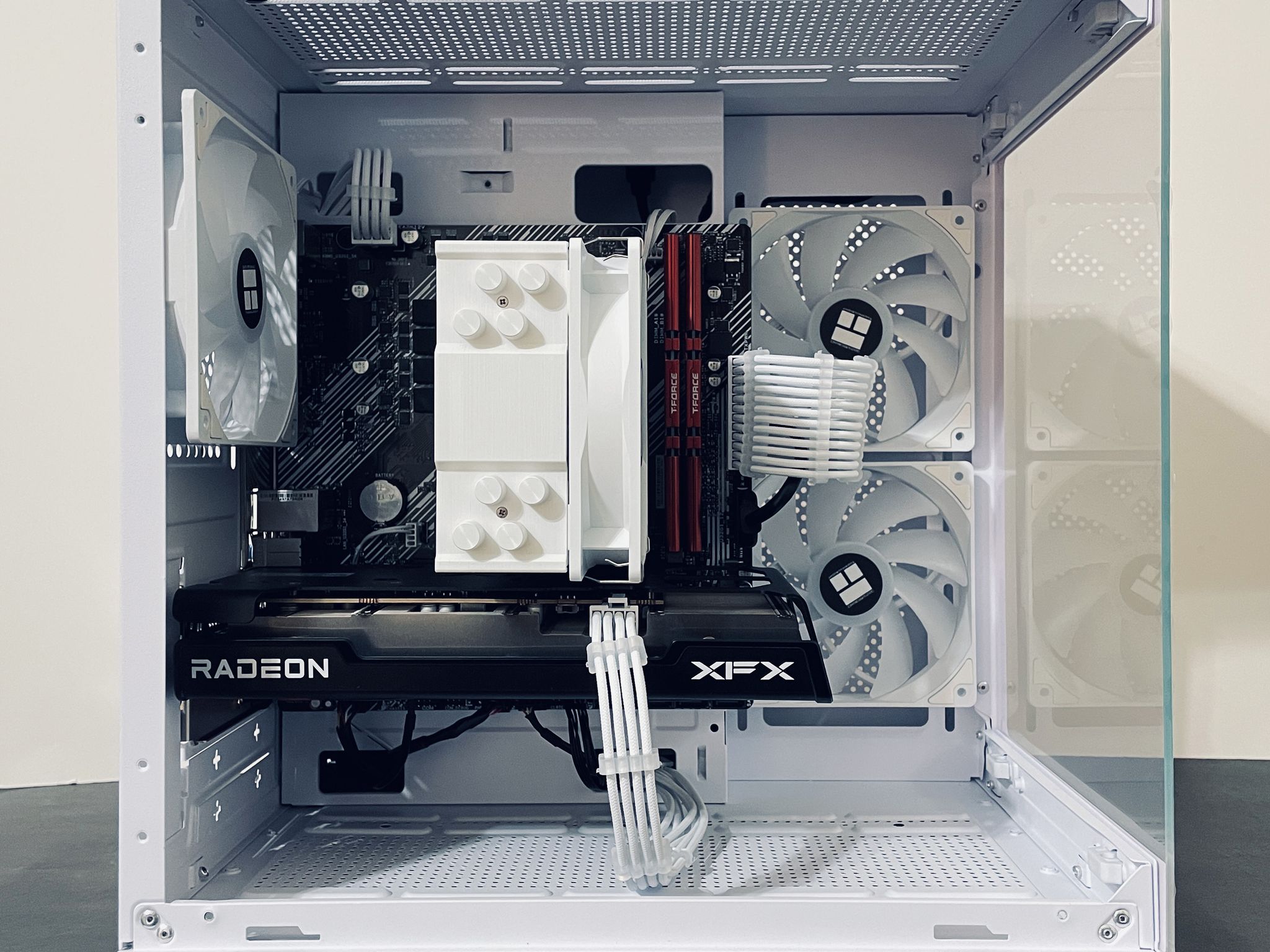 ❄️White Gaming PC w RGB - Ryzen 5 4500 ● 16GB RAM ● 1TB SSD - RX 6600 8GB ● Great Value 1080p