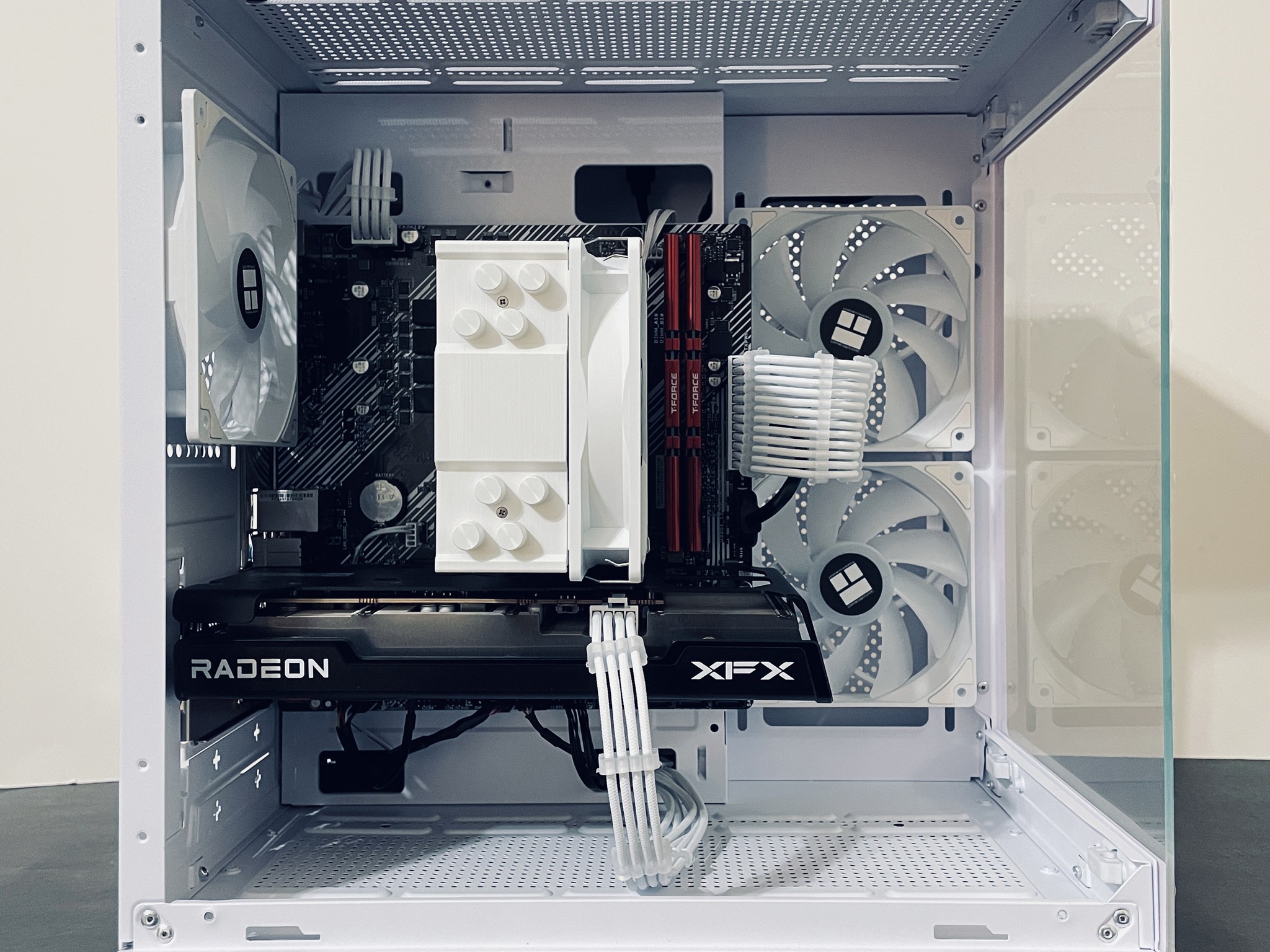 ❄️White Gaming PC w RGB - Ryzen 5 4500 ● 16GB RAM ● 1TB SSD - RX 6600 8GB ● Great Value 1080p