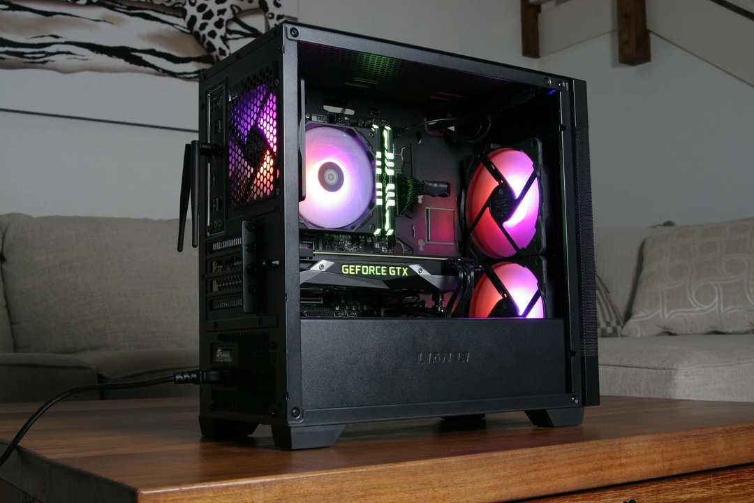 t*様 ゲーミングPC i7-9700K /GTX 1080 Ti /NVMe Gaming / Streaming PC - Nvidia GTX 1080 Ti - Ryzen 7 3700X - 16GB