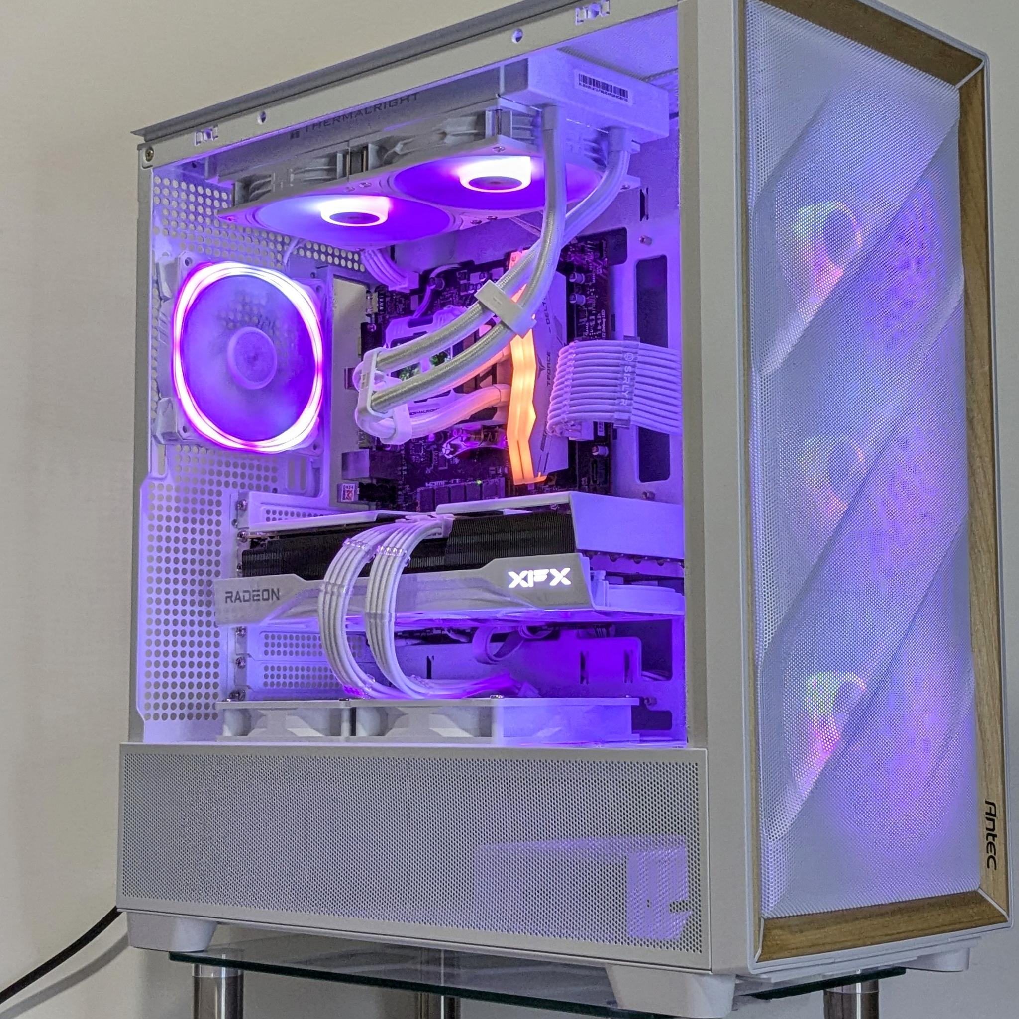 (ALL WHITE build w/ Birch🪵)🤍Ryzen 7 7700X🤍RX 9070🤍32GB DDR5 RAM🤍2TB NVMe🤍Windows 11 Pro 🪵🧊👑