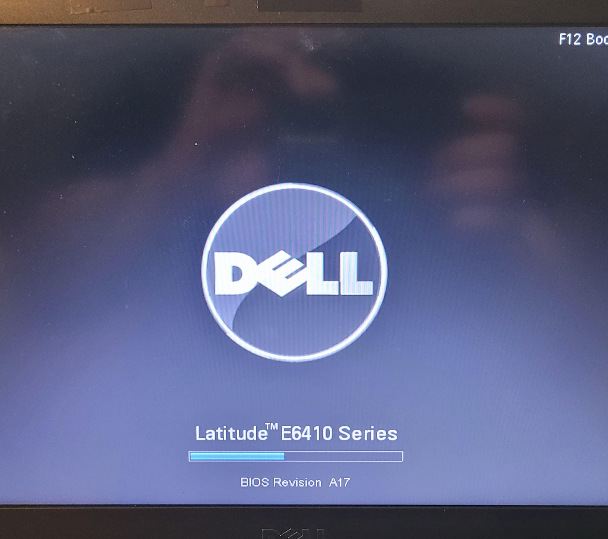Dell Latitude E6410 Intel Core i7-620M 4GB RAM 320GB HDD MX Linux Charger 2x Batteries