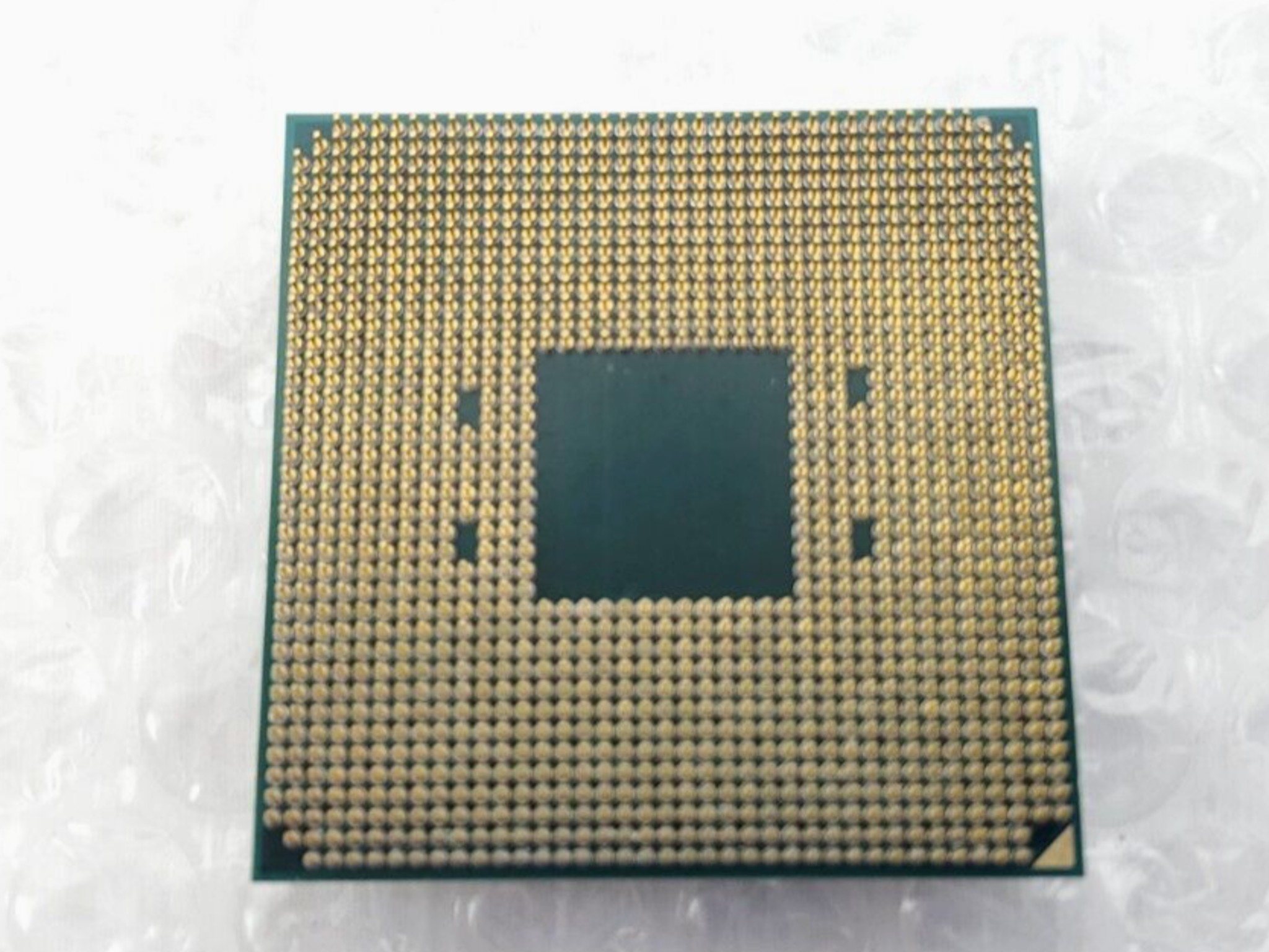 AMD Ryzen 7 5800X Processor (4.7GHz, 8 Cores, Socket AM4) No Box, No fan