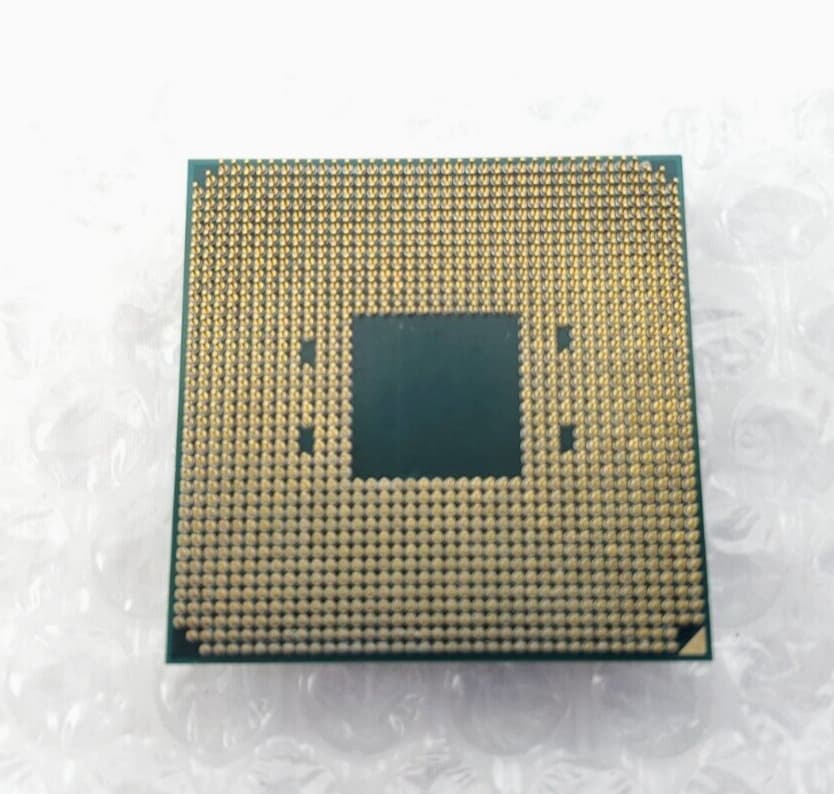 AMD Ryzen 7 5800X Processor (4.7GHz, 8 Cores, Socket AM4) No Box, No fan