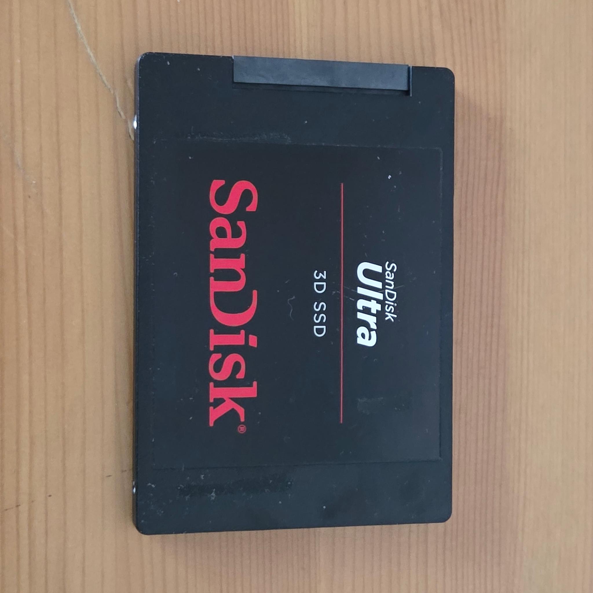 SanDisk Ultra 1TB SSD