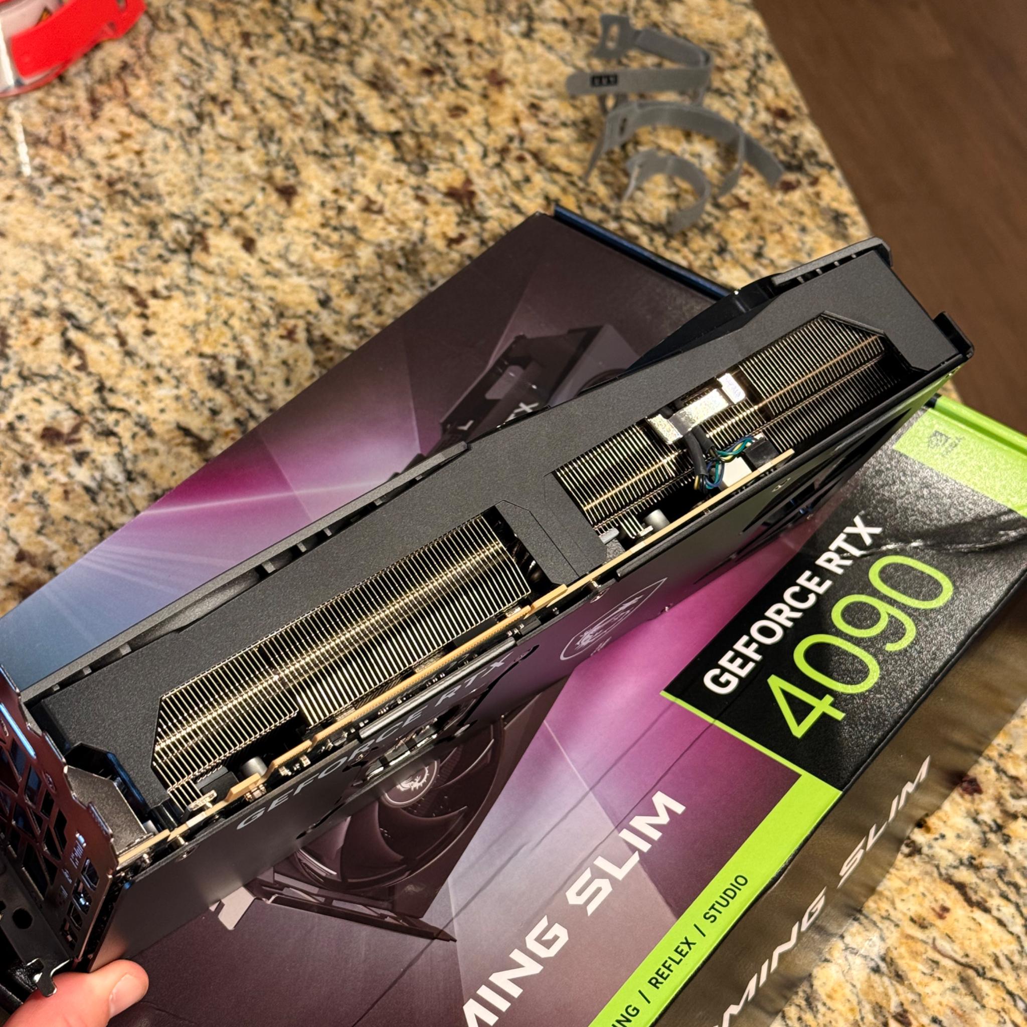4090 - MSI Gaming Slim - Like New Barely Used