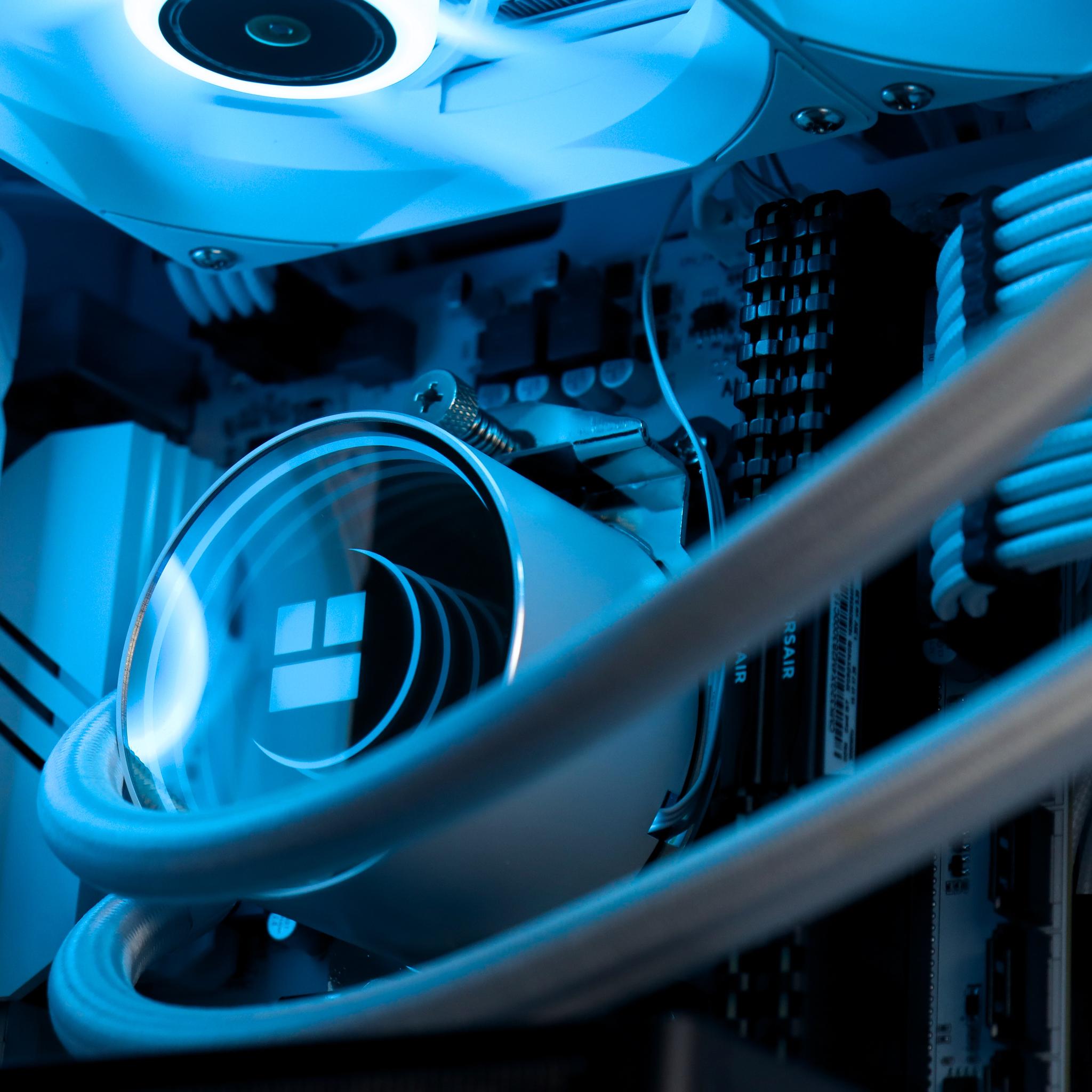🧊❄️🧊 White Gaming PC – RTX 5060 TI, Ryzen 7 5700X, 32GB RAM, 1TB SSD - WiFi 🧊❄️🧊