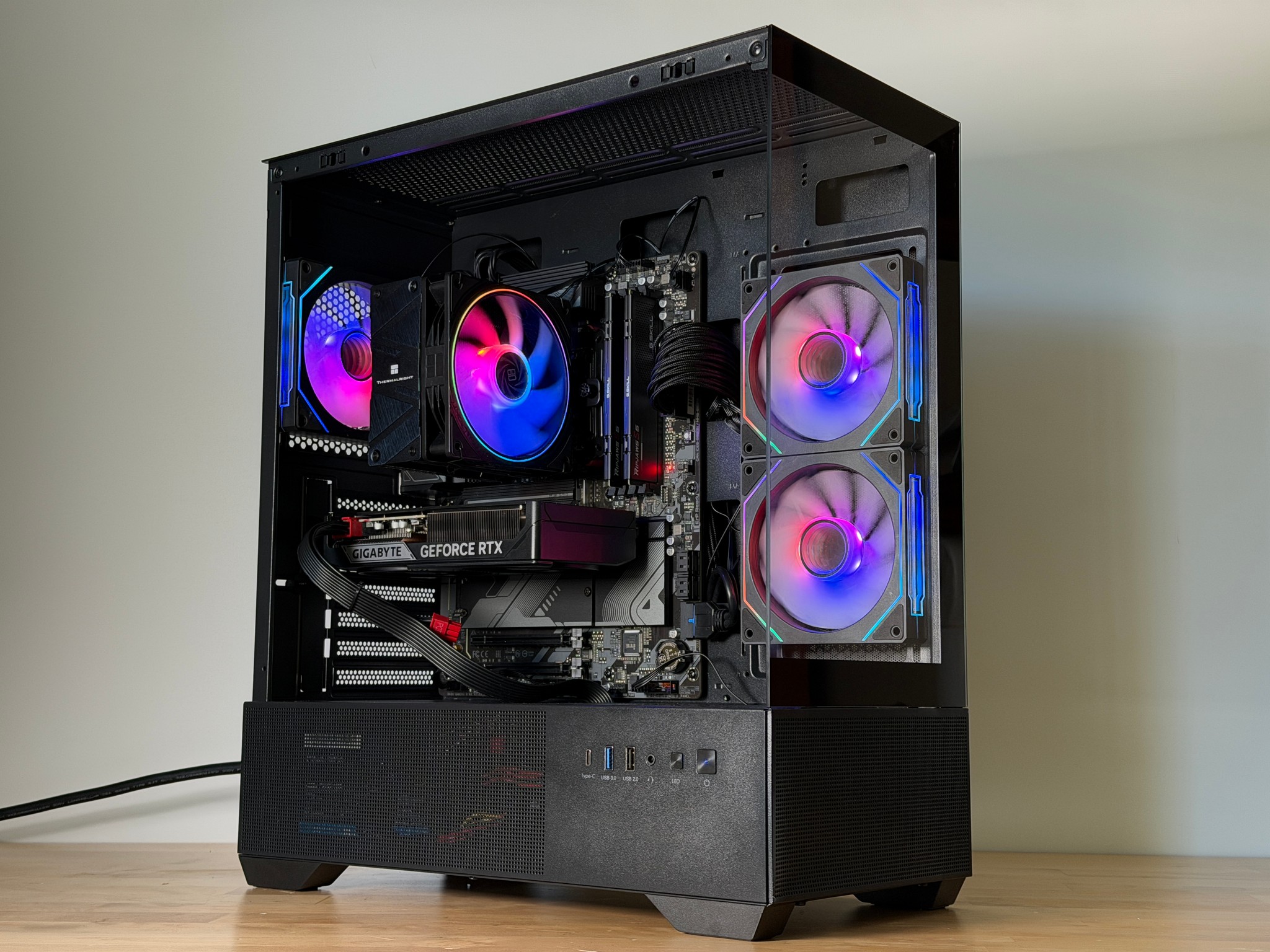 RTX 5060ti 8GB Ryzen 7 7700x Gaming PC