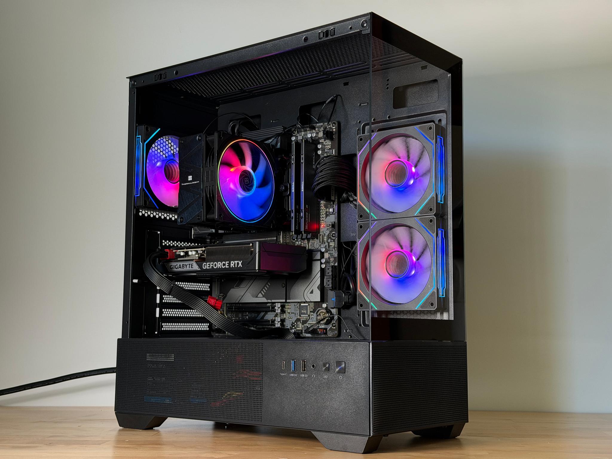 RTX 5060ti 8GB Ryzen 7 7700x Gaming PC