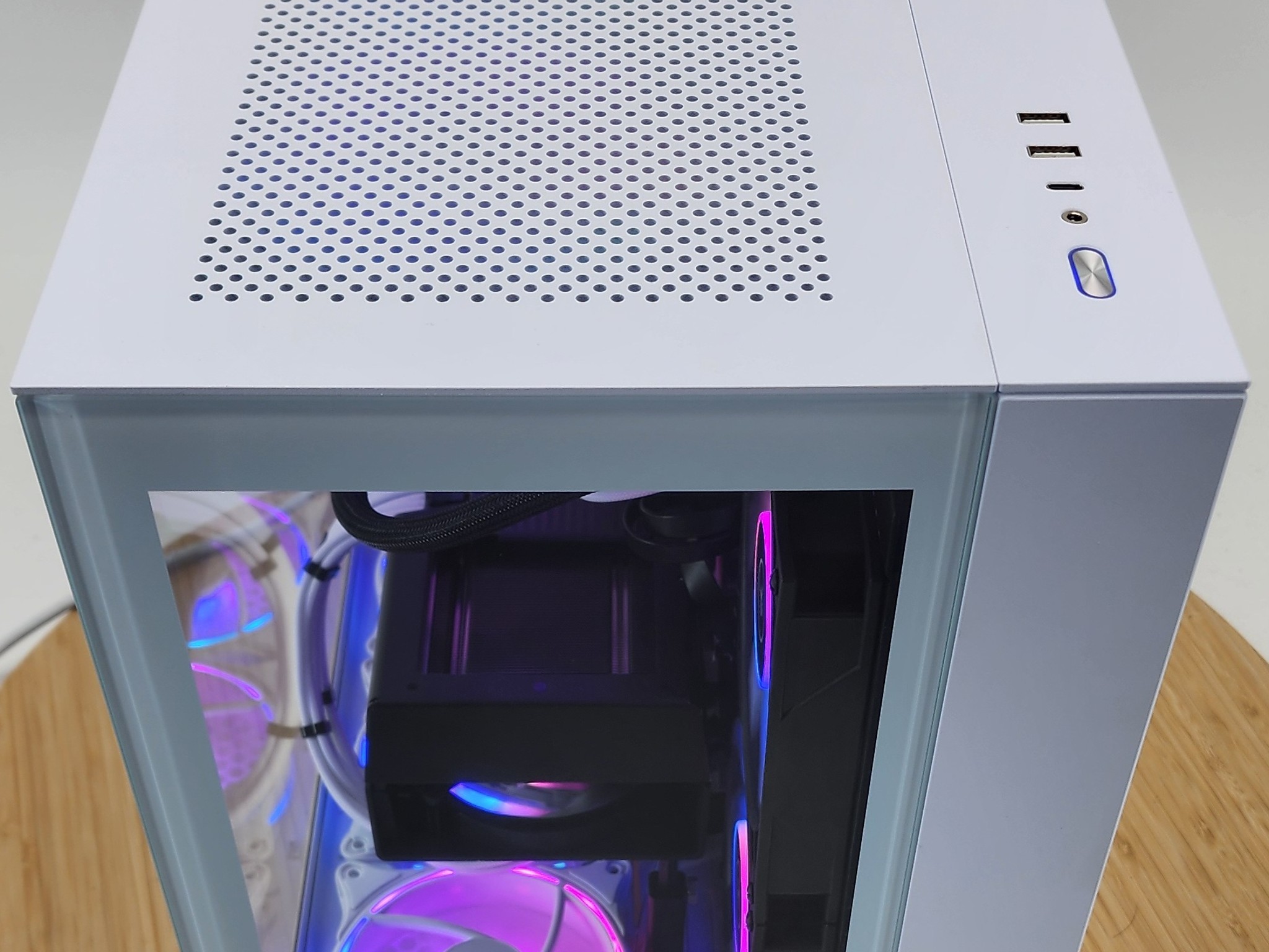 Gaming PC i5-14600K 32GB RAM 1TB SSD RX 9070 16GB Windows 11 Computer