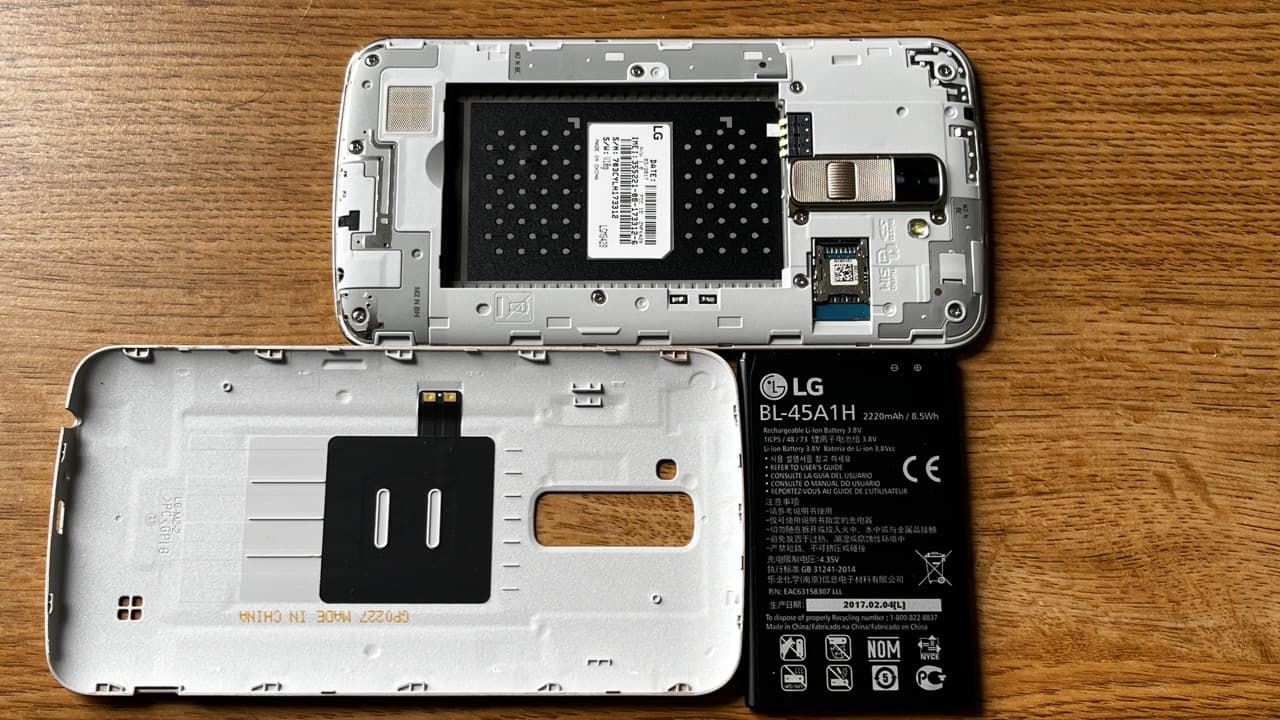 LG K10 K428 - 16GB - Gold Smartphone Device