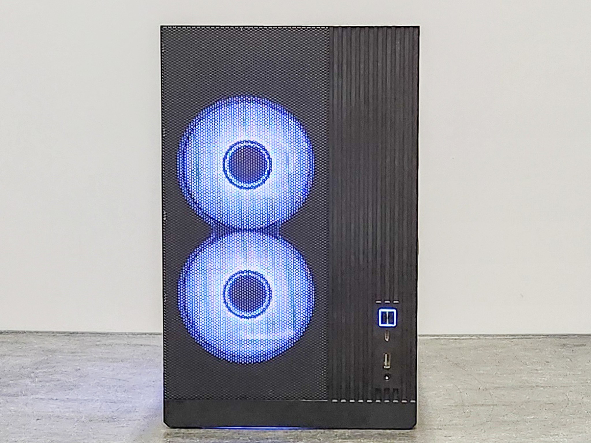 RX 9070 XT | Custom Gaming / Streaming Liquid Cooled PC | Ryzen 7 7800X3D | 2TB SSD | 32GB DDR5