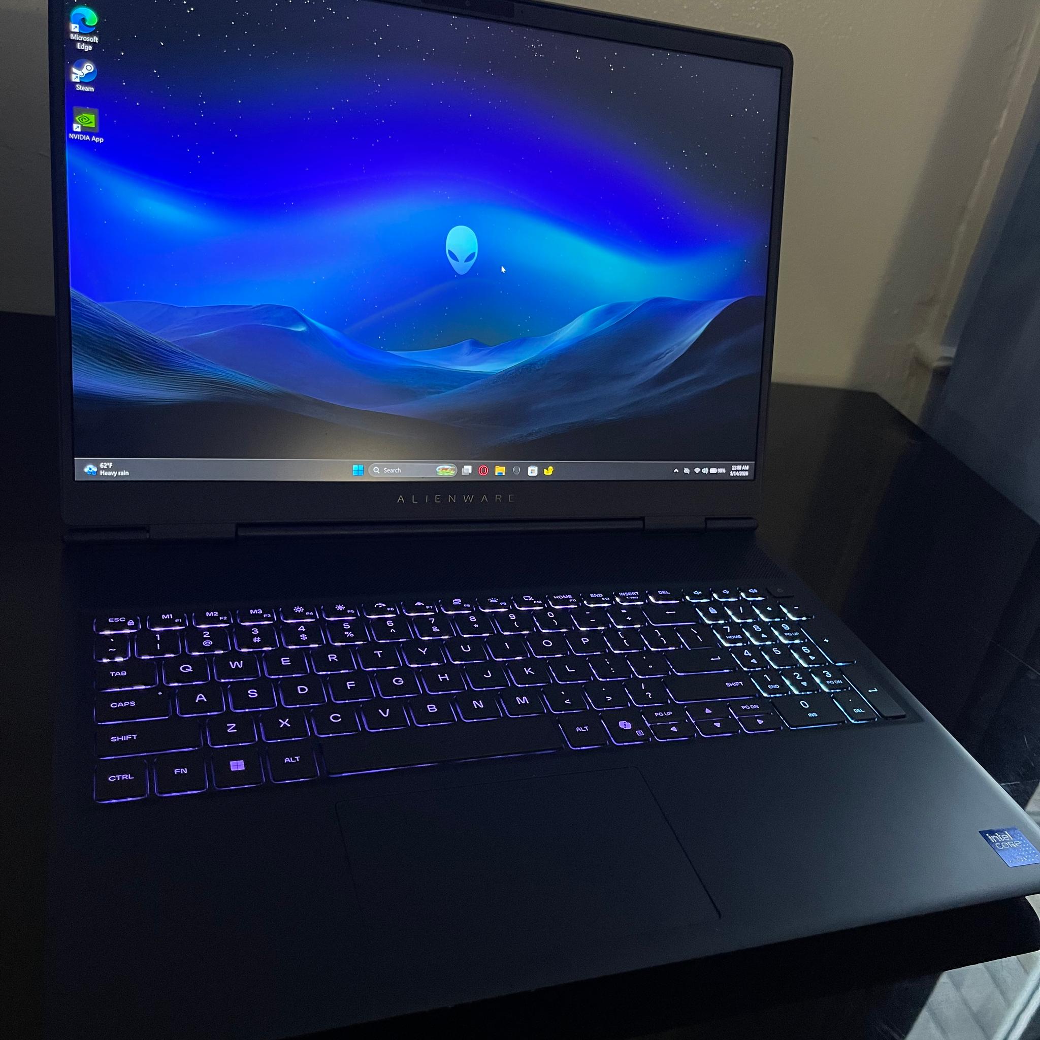 👽Alienware X16 Gaming laptop / RTX 5060 / I9 ultra 275HX 24-core/ 32gb DDR5/ 1TB NVMe🛸