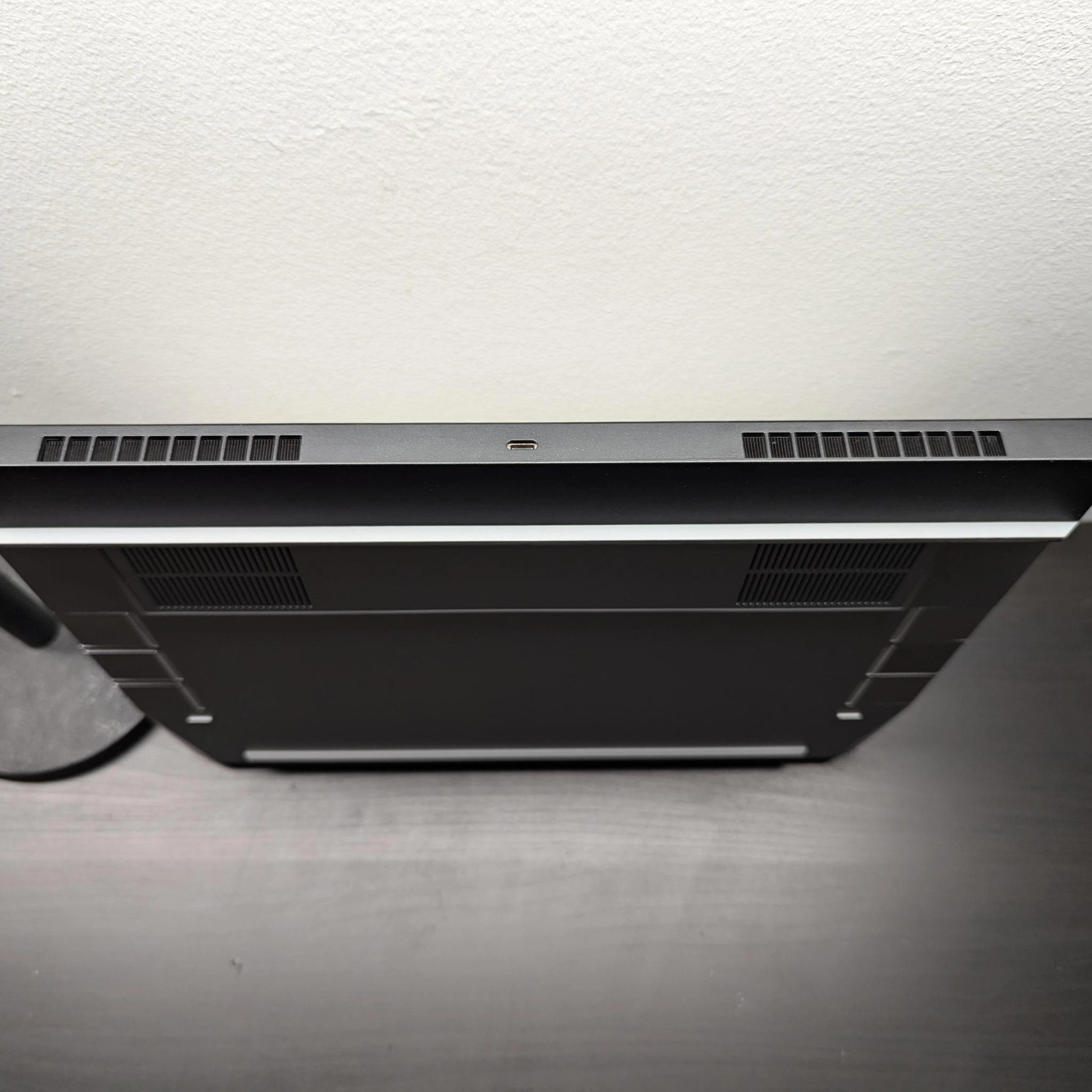 Framework Laptop 16 (Like New) - Ryzen 7 7840HS, 32GB RAM, 1TB SSD, RX7700S