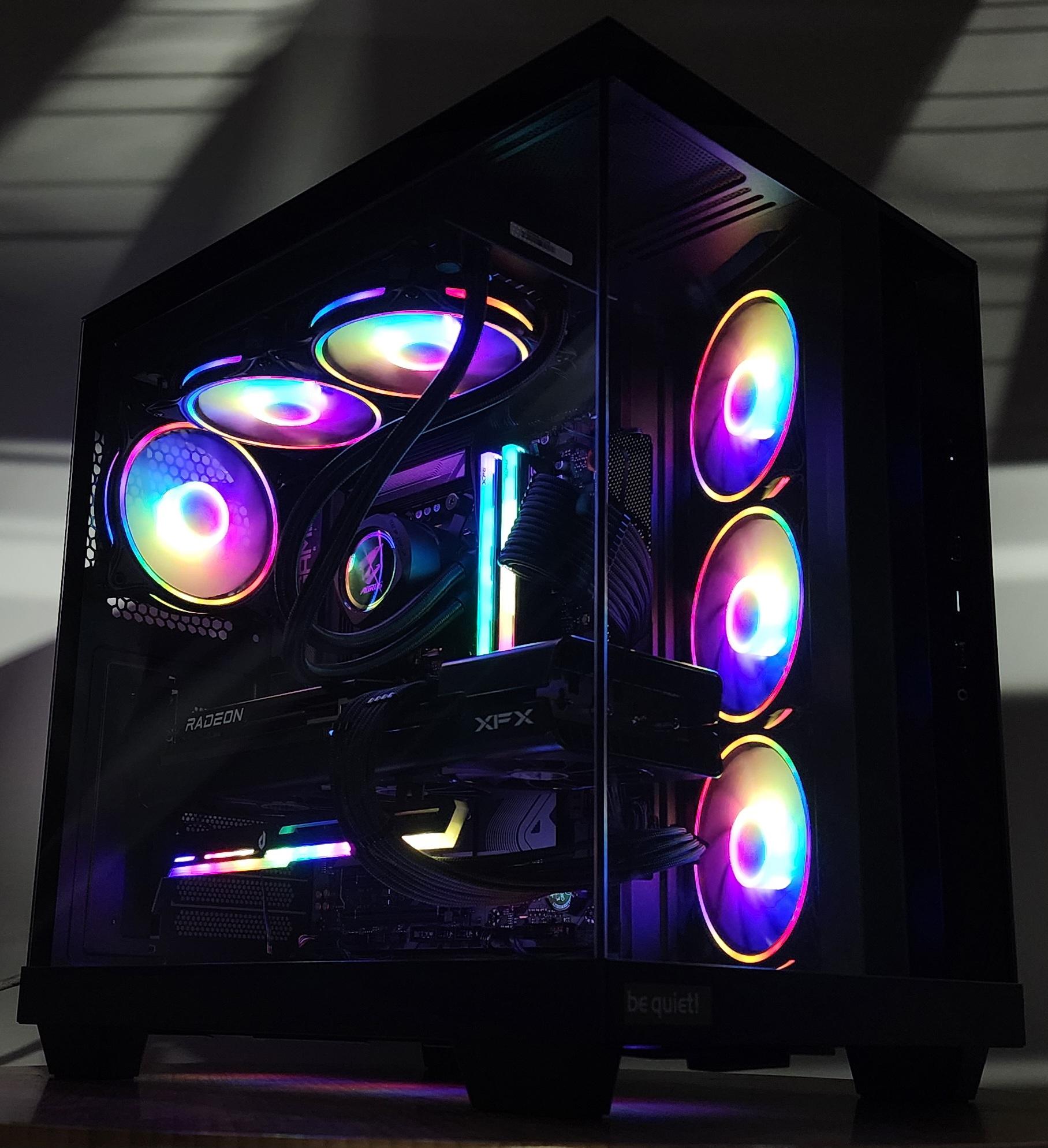 Gaming PC Ryzen 7 7700 32GB RAM 2TB SSD RX 7700 XT 12GB Windows 11 Computer