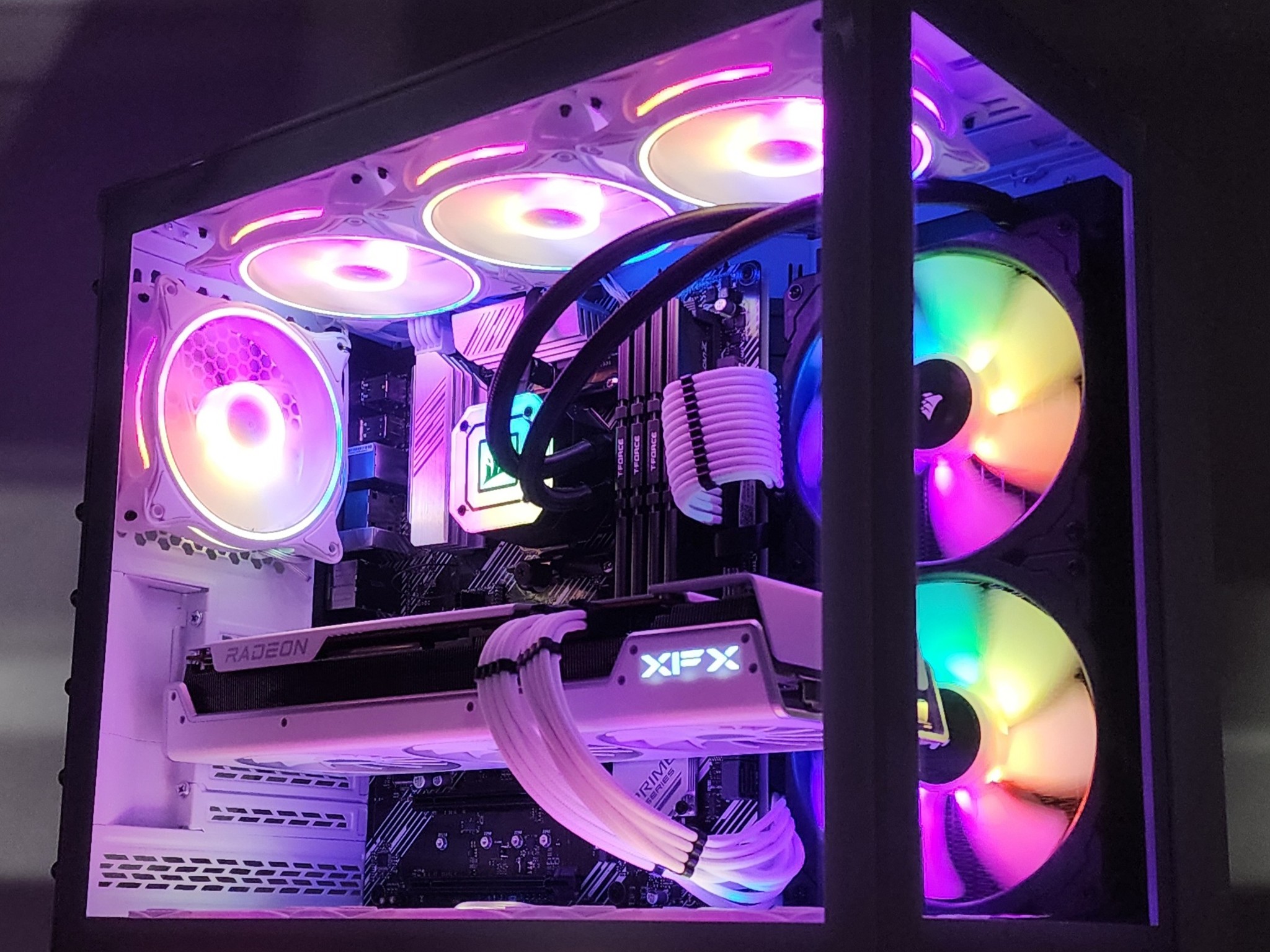 Gaming PC Ryzen 7 5700X3D 32GB RAM 2TB SSD RX 7900 XT 20GB Windows 11 Computer