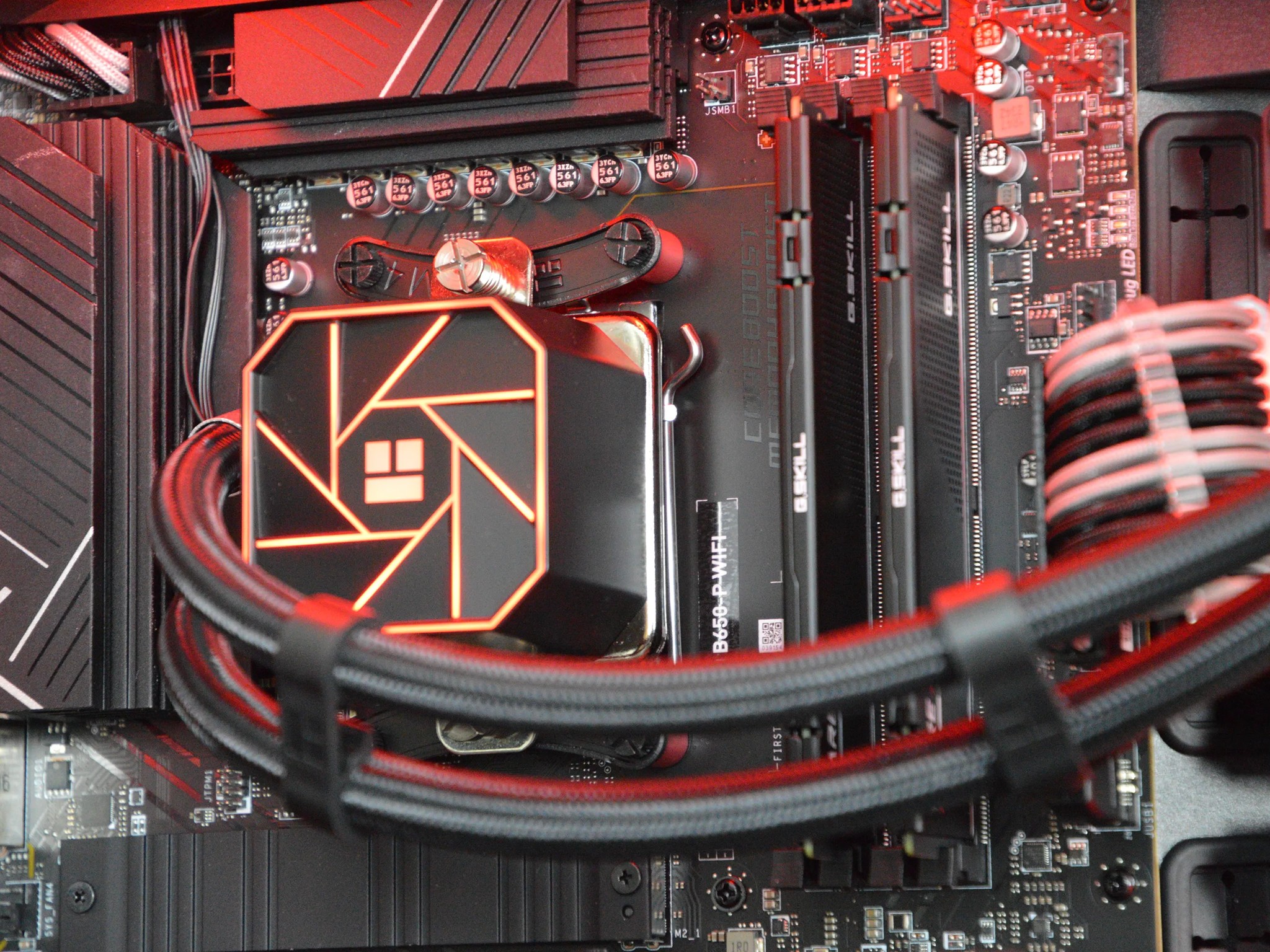 ⚡⚡| RTX 4070 12GB| RYZEN 7 7700X | 32 GB DDR5 RAM | 2TB NVME SSD | Electric Night |