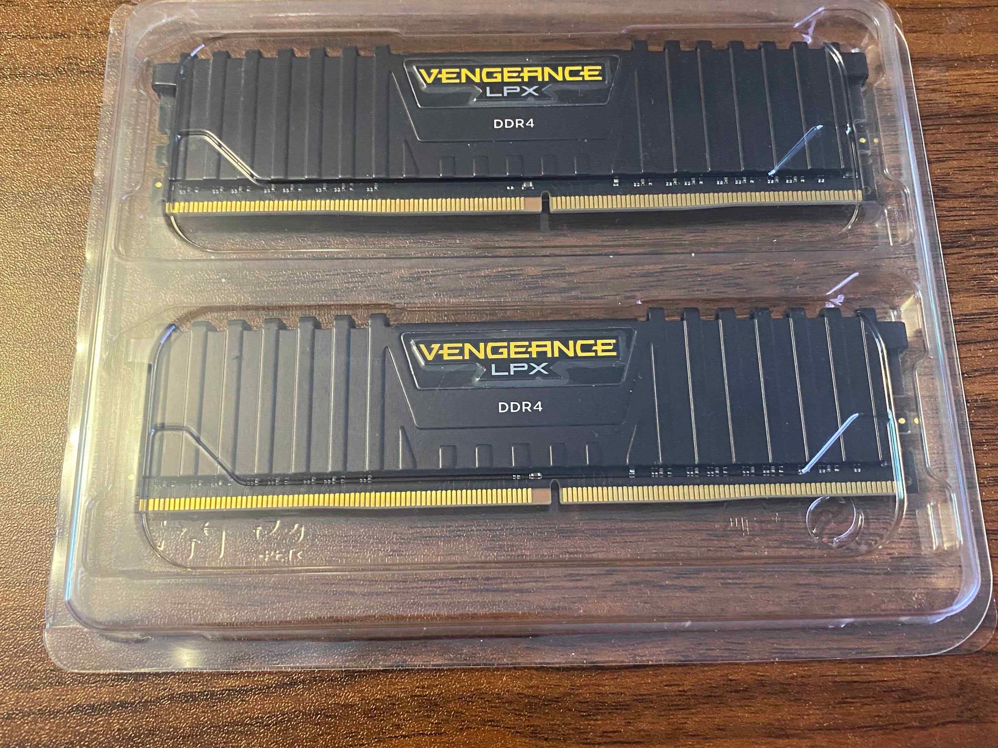 16GB (2x8GB) DDR4 Corsair Vengeance LPX 3200 16-18-18-36 Black ver 4.32