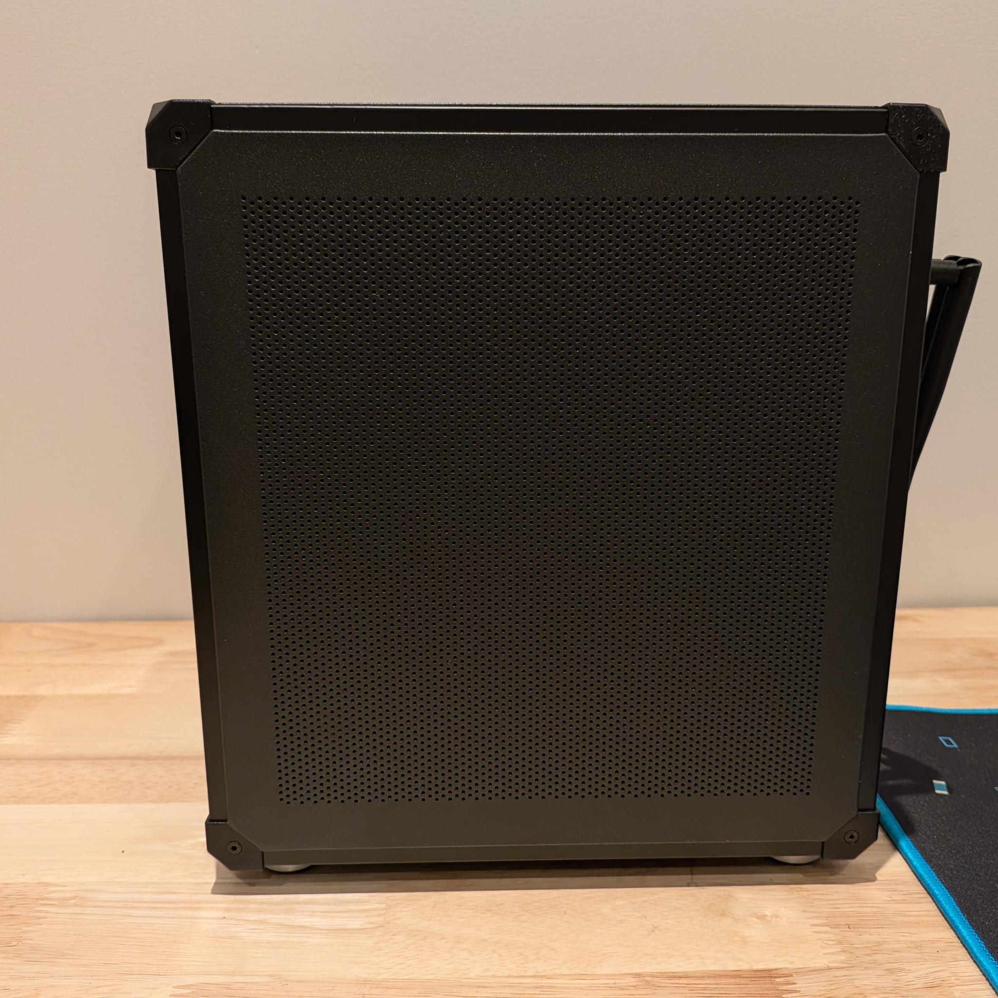 1080p Grayscale - RTX 5050, Ryzen 5 5600X, 16 GB DDR4 RAM, 1 TB Gen 4 NVME, RGB
