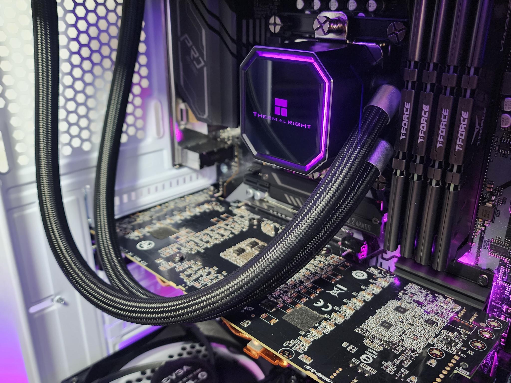 💜🤍 RTX 3080 // Core i7 12700 KF // 32GB 3200MHz // 2TB NVMe Gen 3 // CPU&GPU Liquid Cooled!