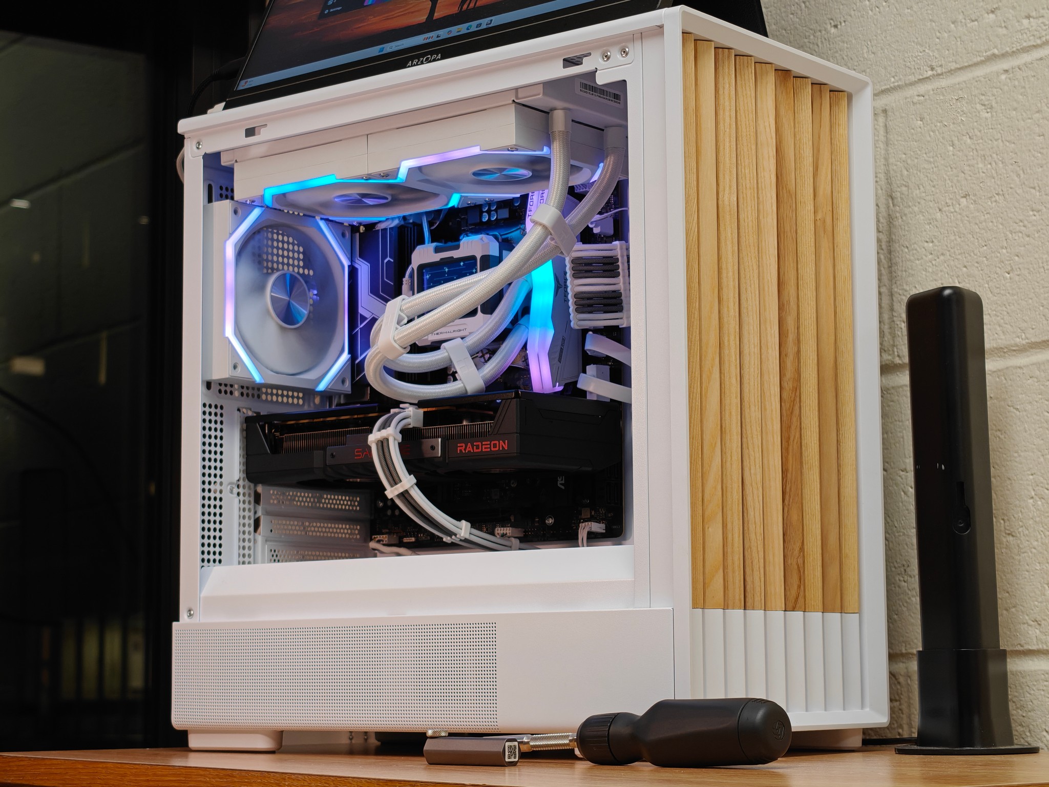 1440P/1080P Gaming PC | Ryzen 7 7800X3D, RX 9060 XT 16GB, 32GB DDR5, 1TB Gen4 NVMe, 2.4" LCD