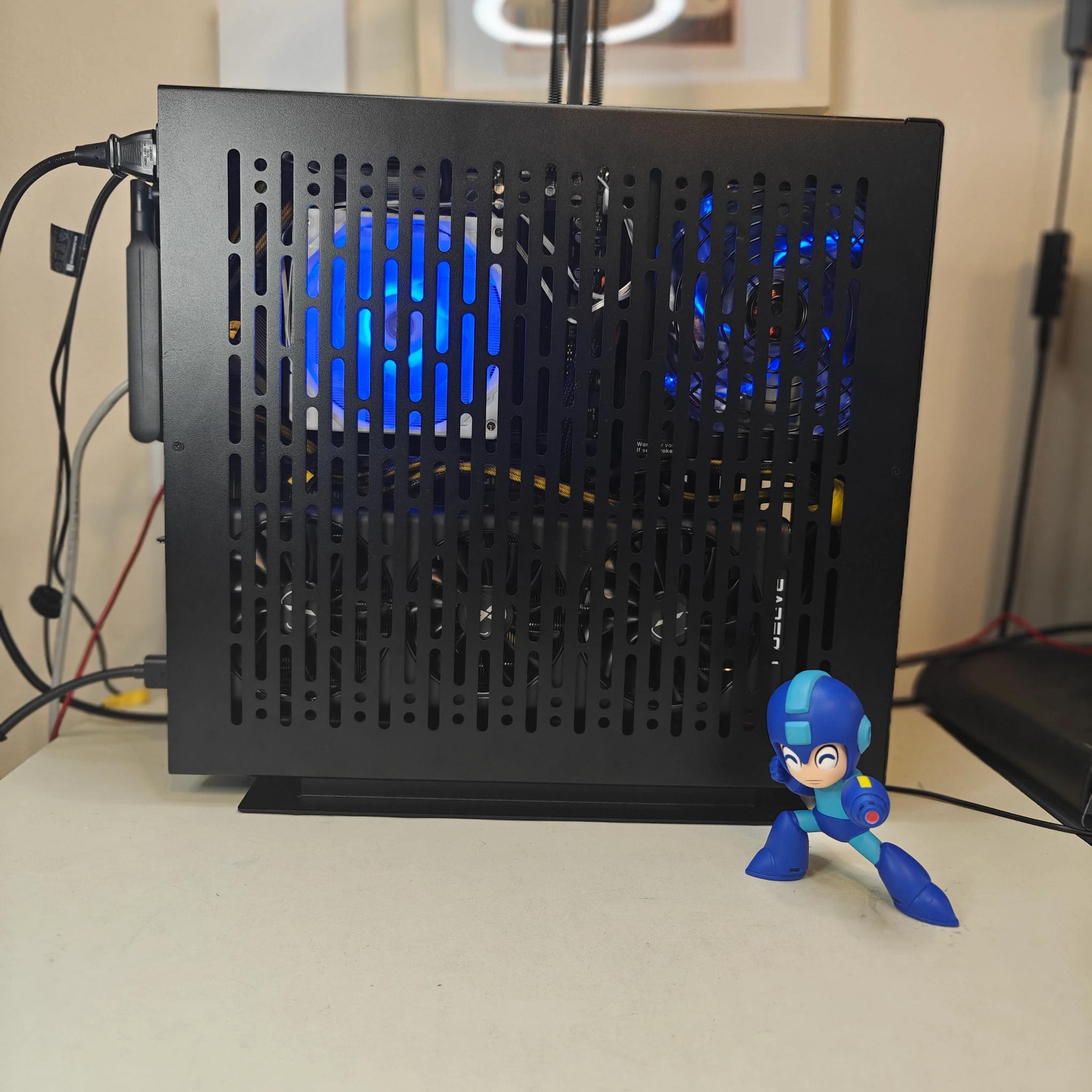 *RARE* Living Room SFF Case 🛋️🎮 | Ryzen 7600 | Radeon 6800 | 32GB DDR5 | 1TB NVMe SSD