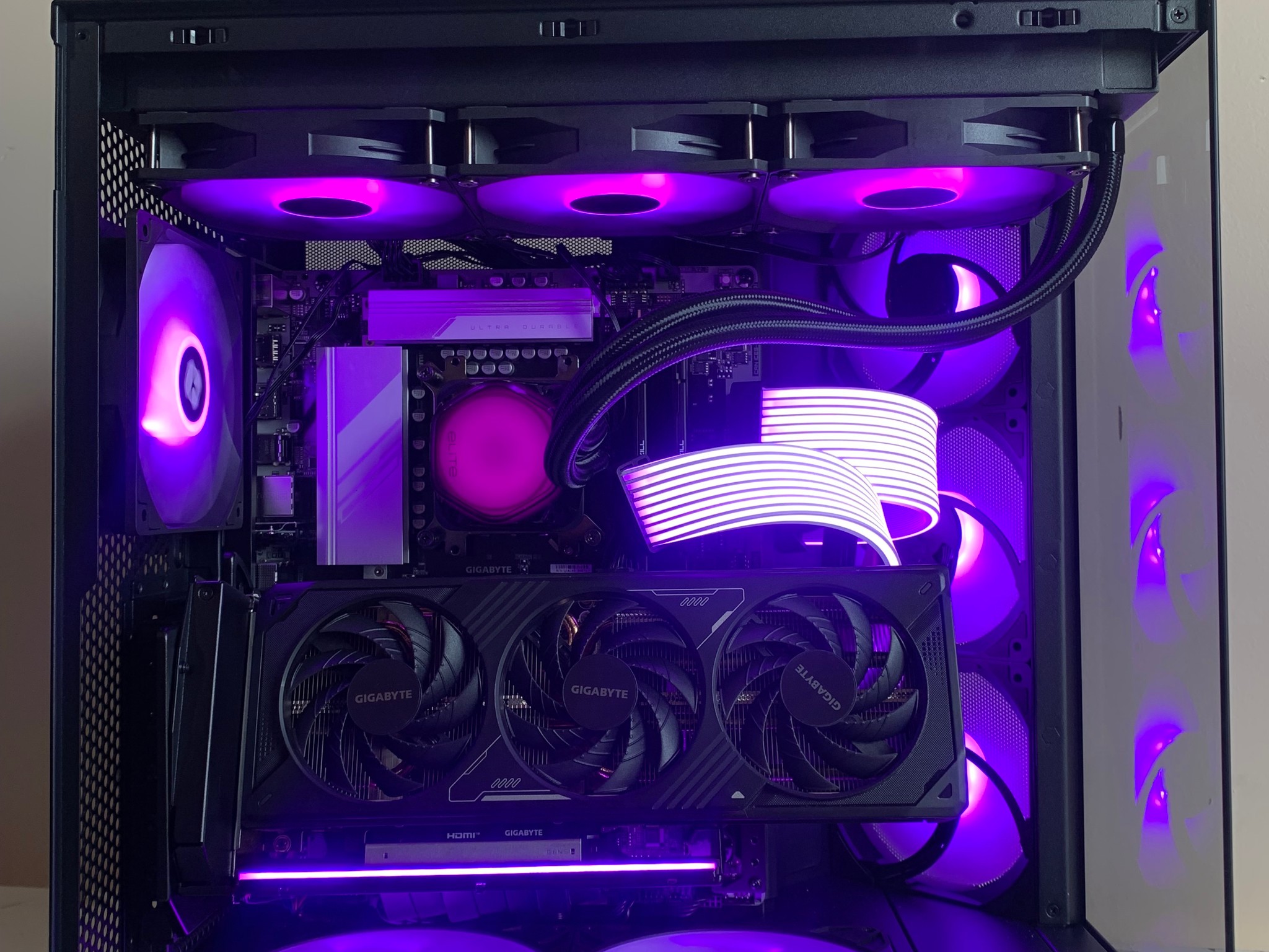 💜SUPERNOVA💜 | RTX 5070 | 32GB DDR5 | 1TB NVME SSD | INTEL CORE ULTRA 5 250K PLUS | 850W GOLD PSU