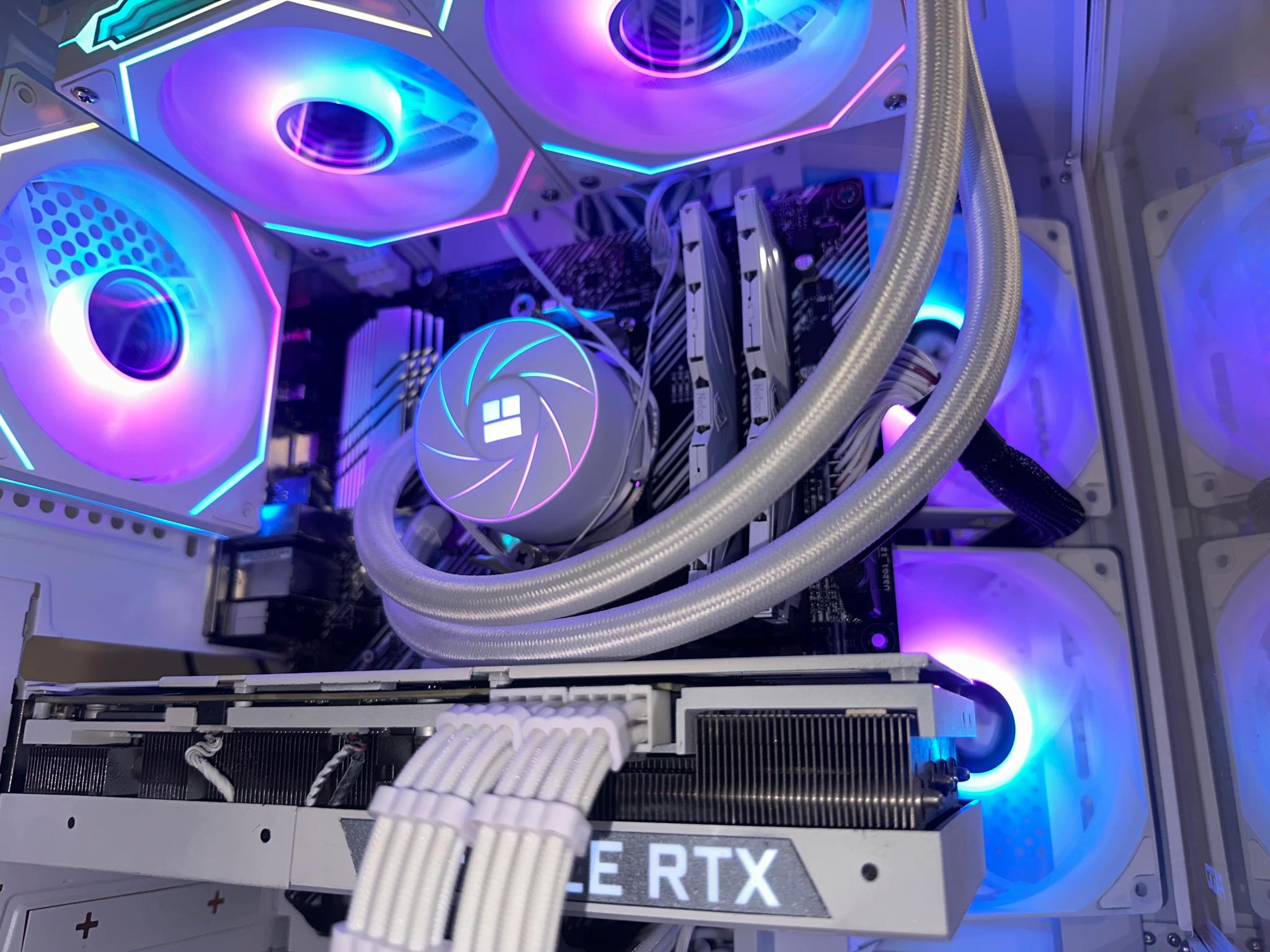 ❄️ Frostbite| RTX 3080 | Ryzen 5 5600X | 32GB | 240mm AIO