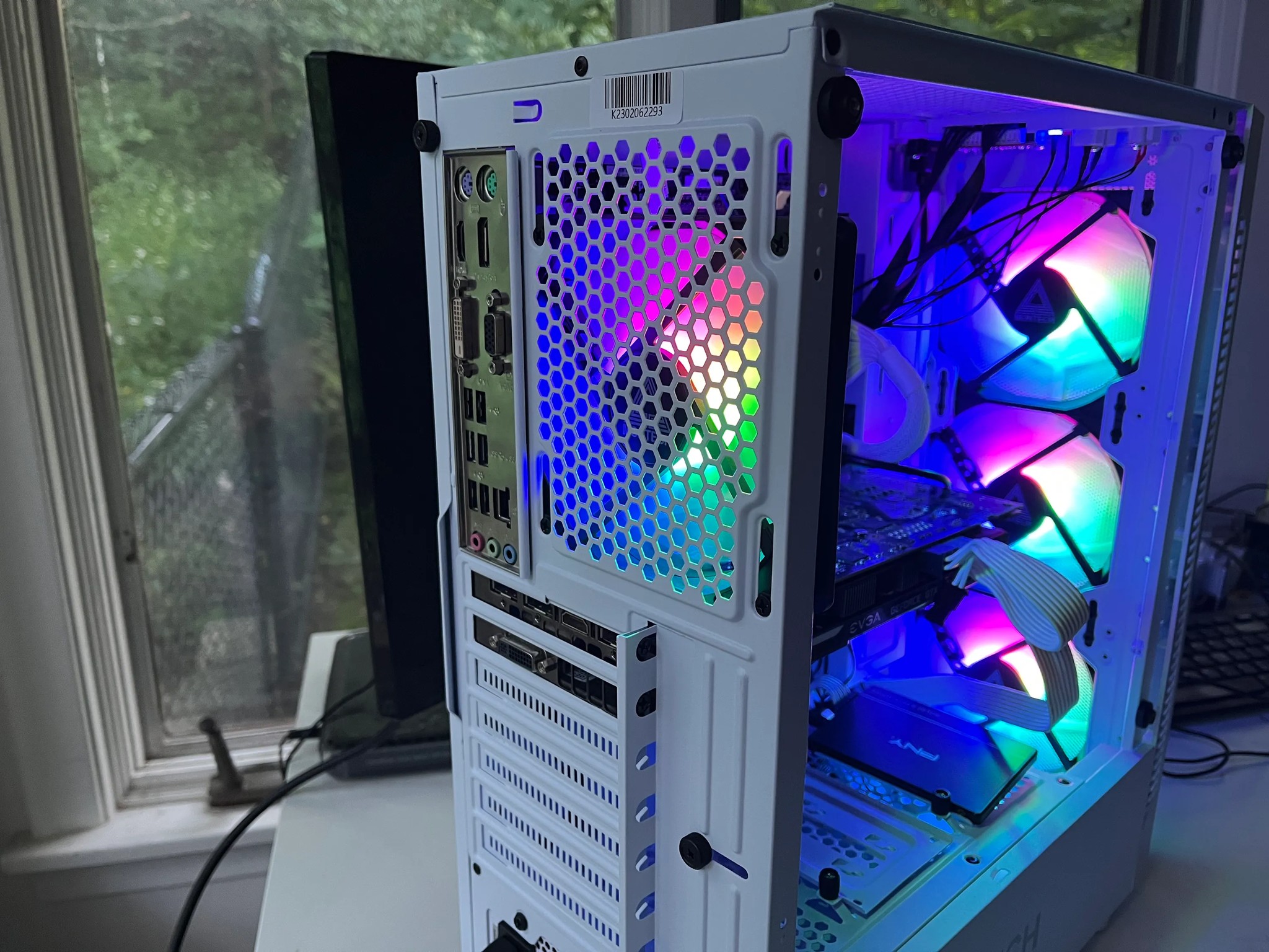 Budget White Gaming PC | Intel i5 | GTX 970 | 16GB RAM | 512GB SSD | RGB