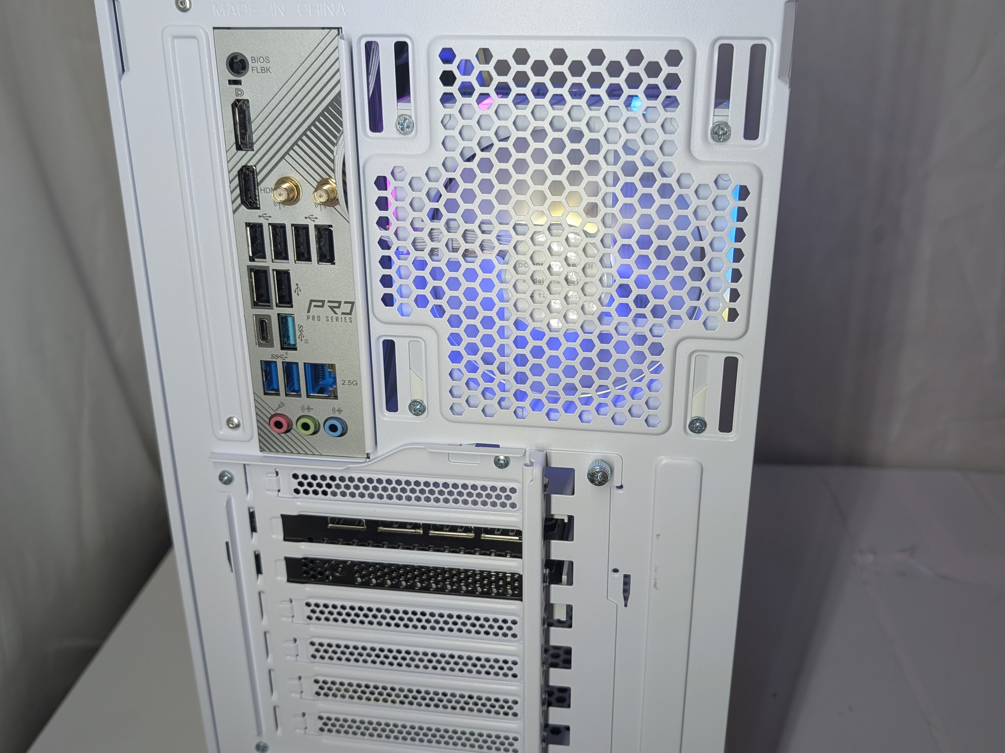 RTX 4070 | RYZEN 5 7600X | 16gb DDR5 | 1TB NVME | ALL WHITE