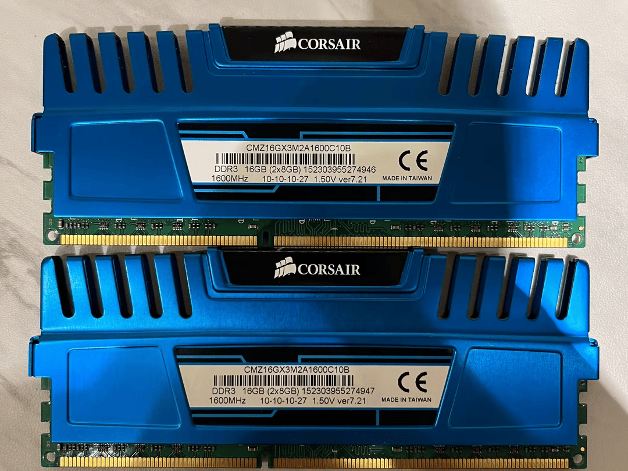 CORSAIR Vengeance 16GB (2 x 8GB) DDR3 1600 (PC3 12800) Desktop Memory