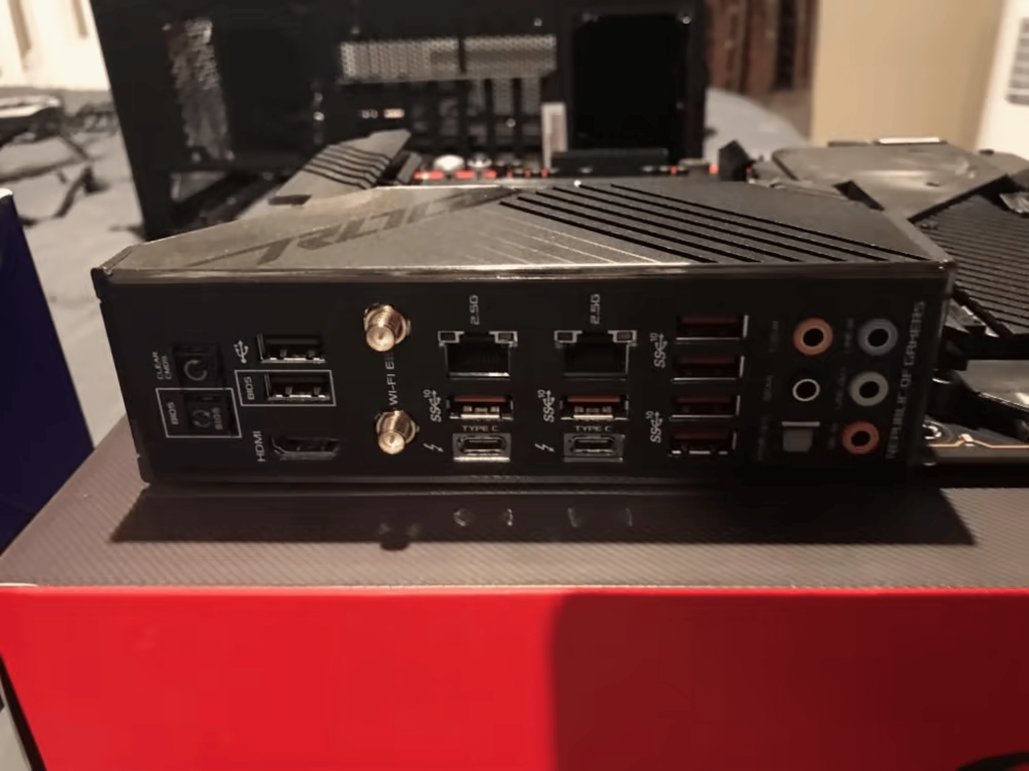 ASUS ROG MAXIMUS XIII HERO Z590 GAMING MOTHERBOARD LGA1200 socket