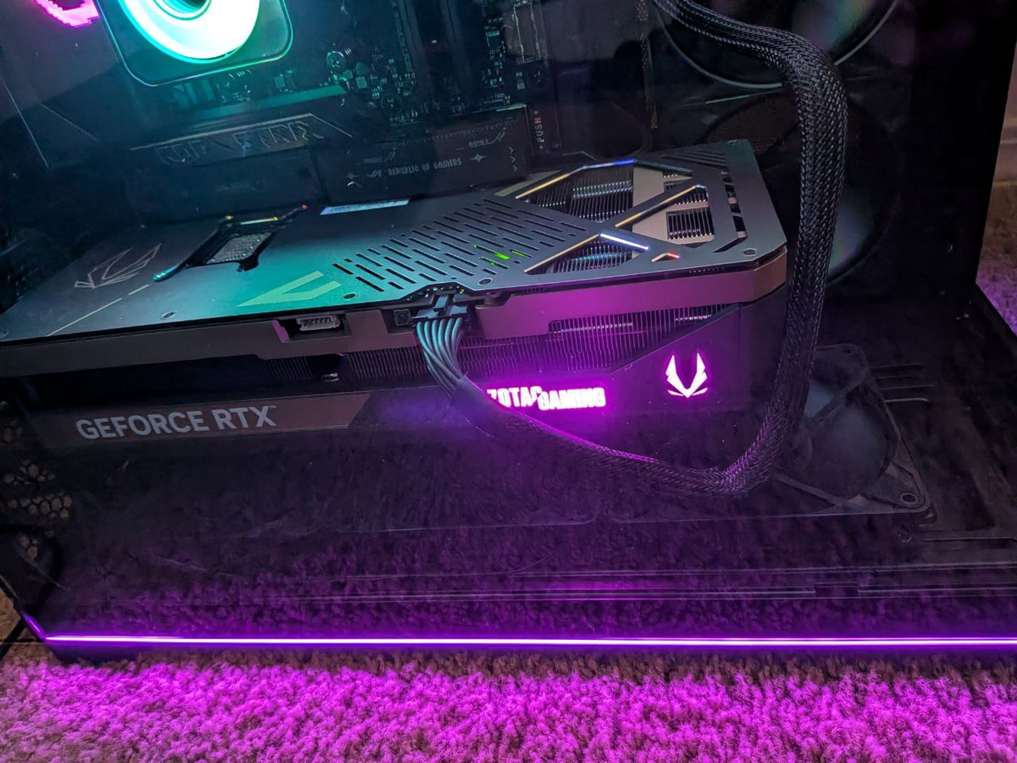 ZOTAC GAMING GeForce RTX 5080 SOLID
